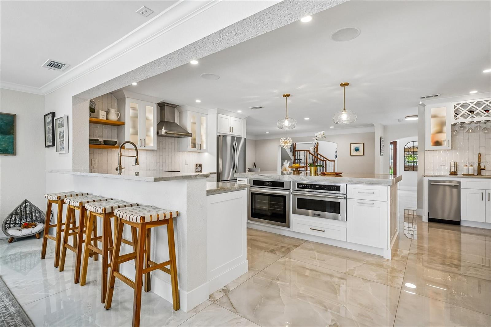 2032 MASSACHUSETTS AVE NE, ST PETERSBURG, FL, 33703