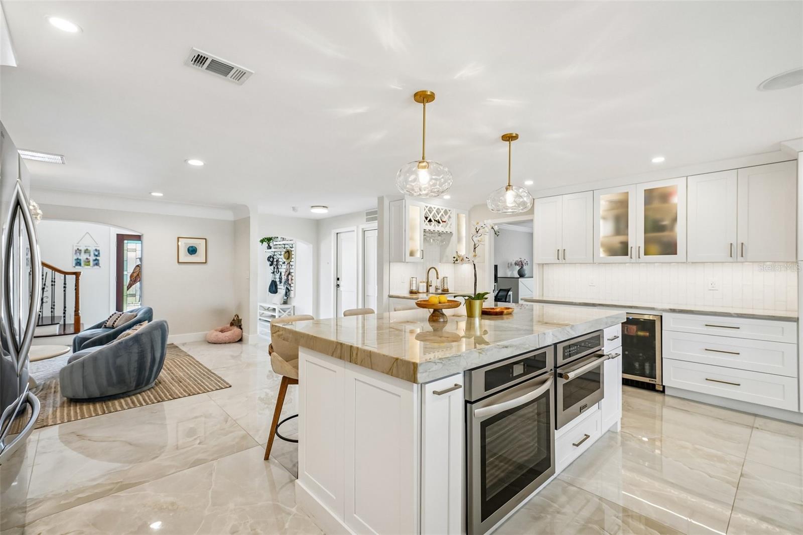 2032 MASSACHUSETTS AVE NE, ST PETERSBURG, FL, 33703
