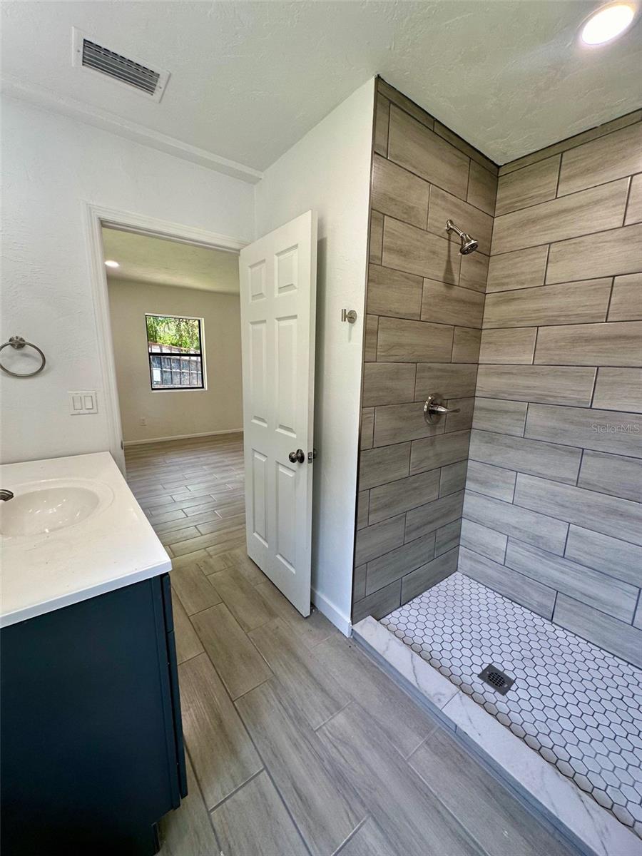 12104 NW US HIGHWAY 441, GAINESVILLE, FL, 32653