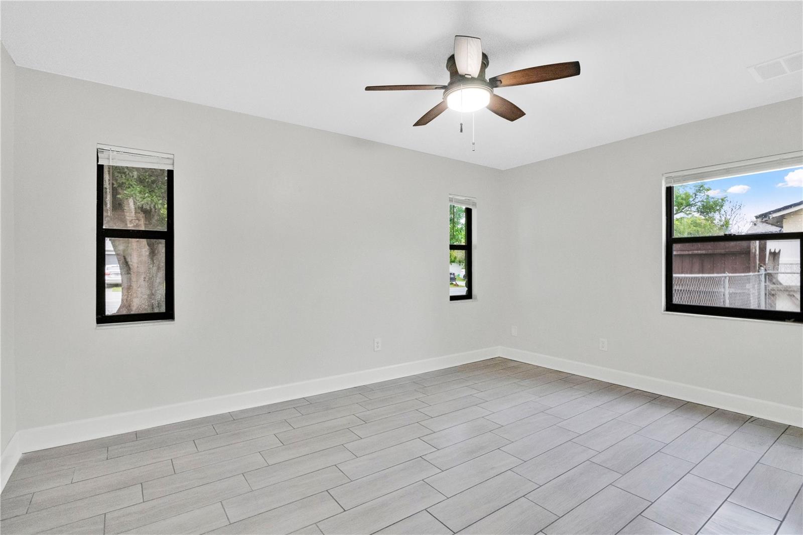 299 VALENCIA AVE, KISSIMMEE, FL, 34743