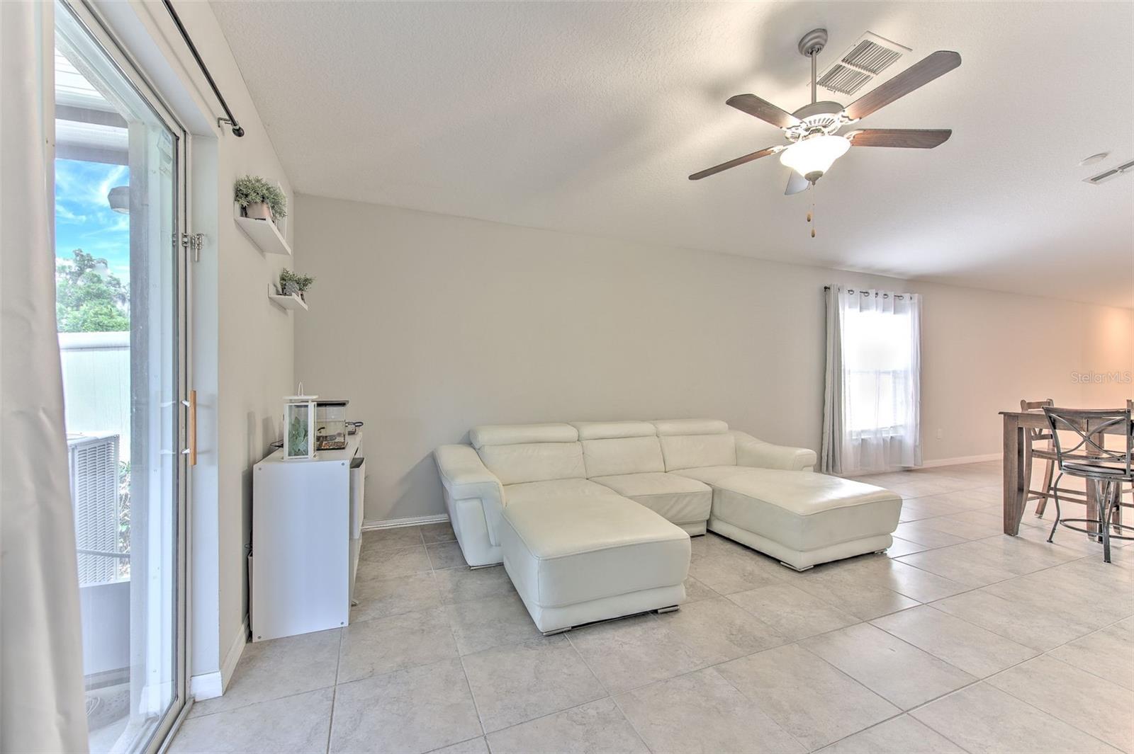 17334 WHITE MANGROVE DR, WIMAUMA, FL, 33598