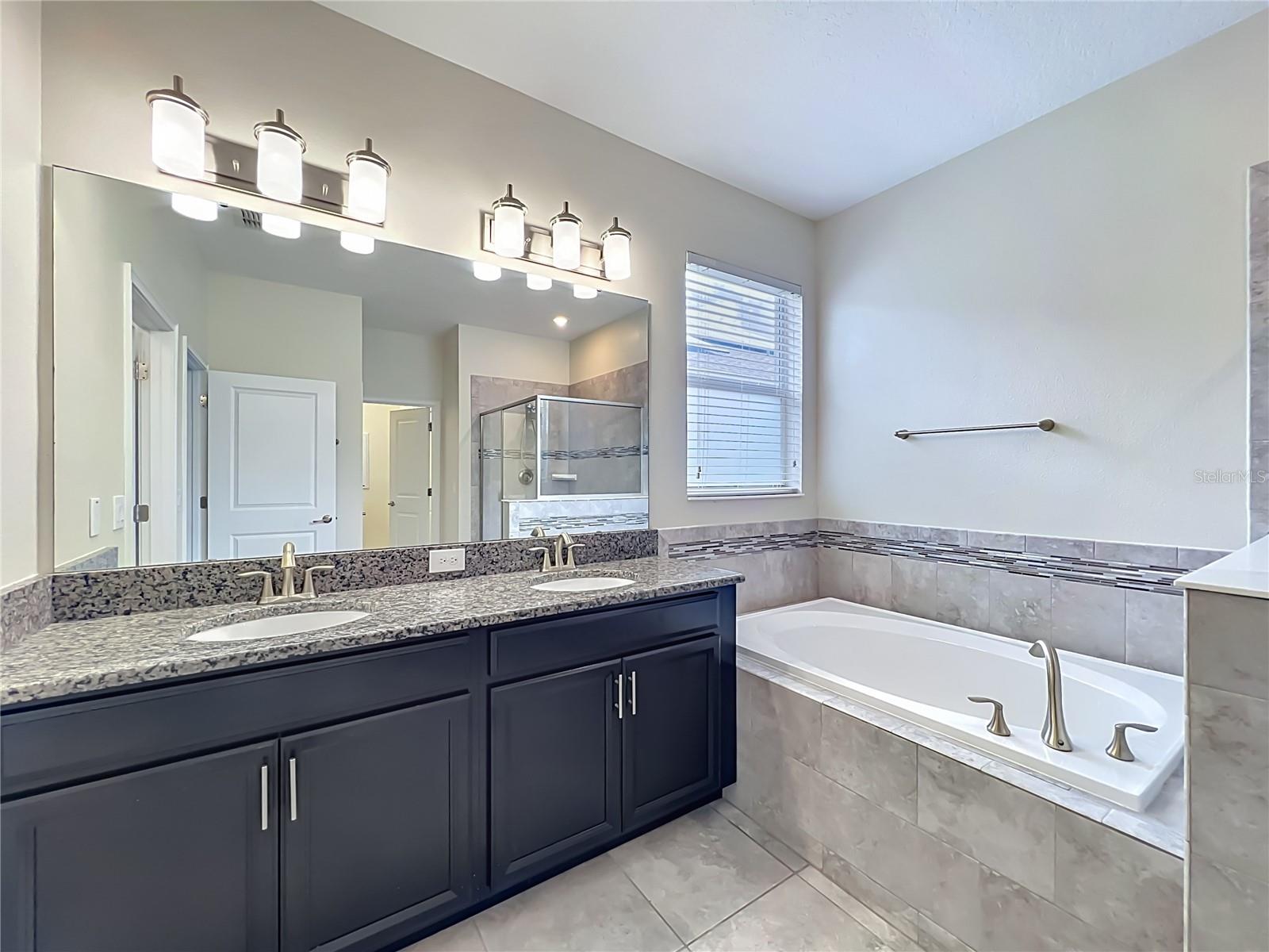 10066 LOVEGRASS LN, ORLANDO, FL, 32832