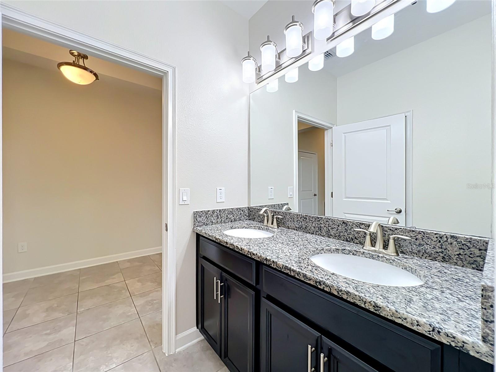 10066 LOVEGRASS LN, ORLANDO, FL, 32832