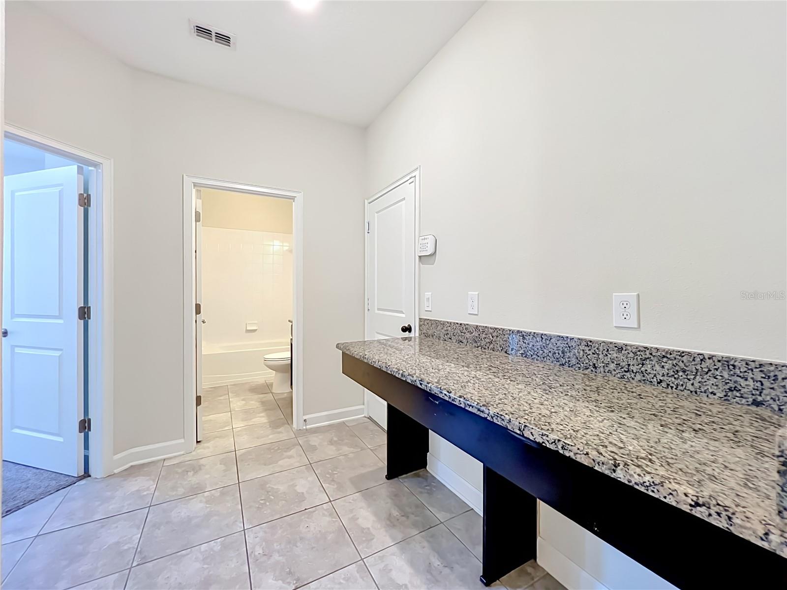 10066 LOVEGRASS LN, ORLANDO, FL, 32832