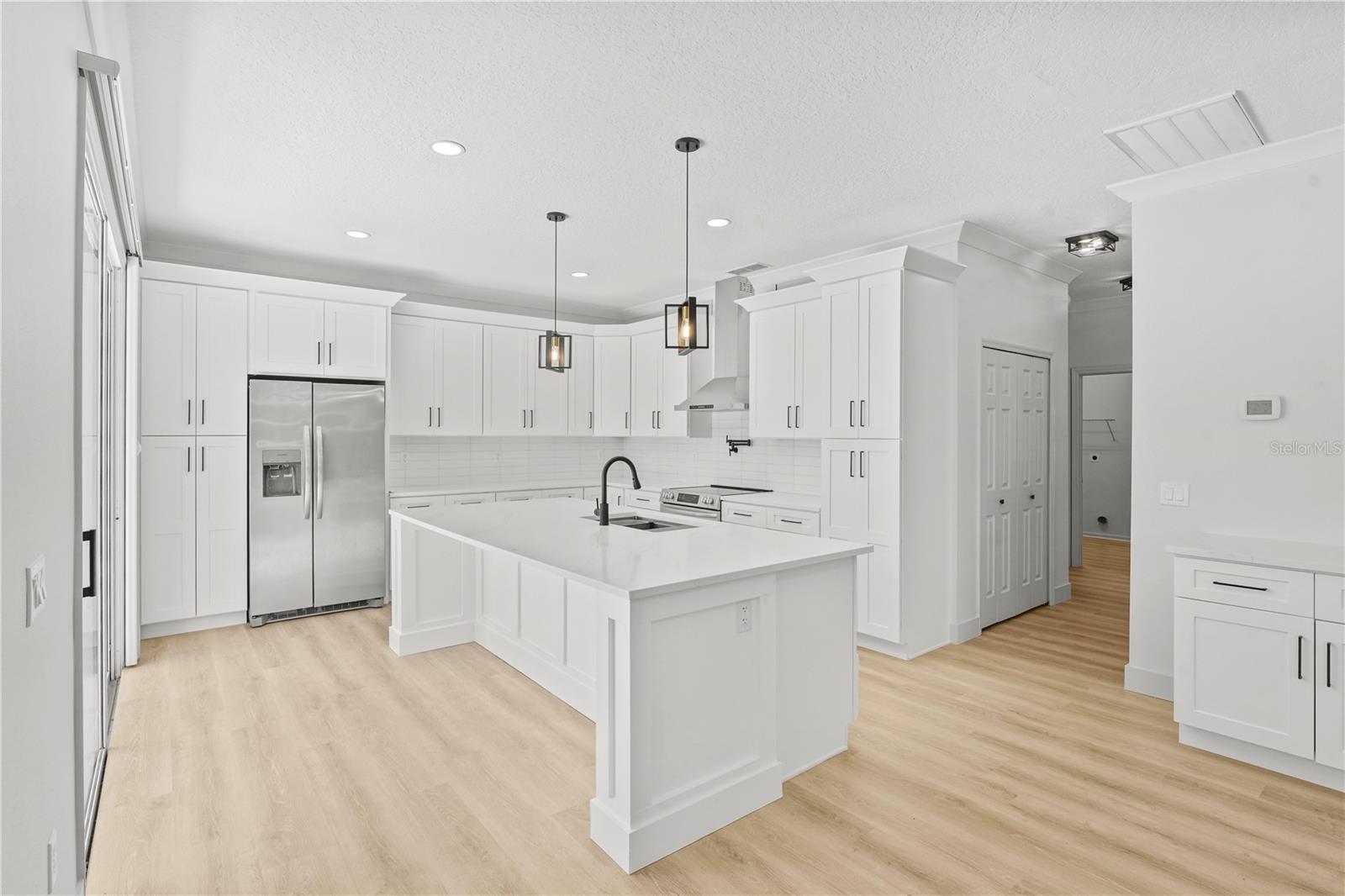 500 QUAIL HILL DR, DEBARY, FL, 32713