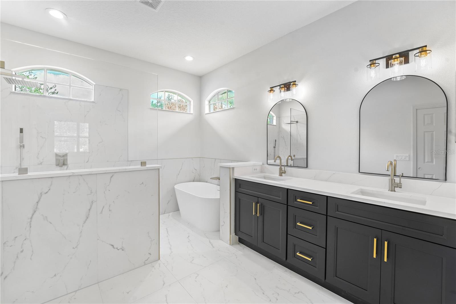 500 QUAIL HILL DR, DEBARY, FL, 32713