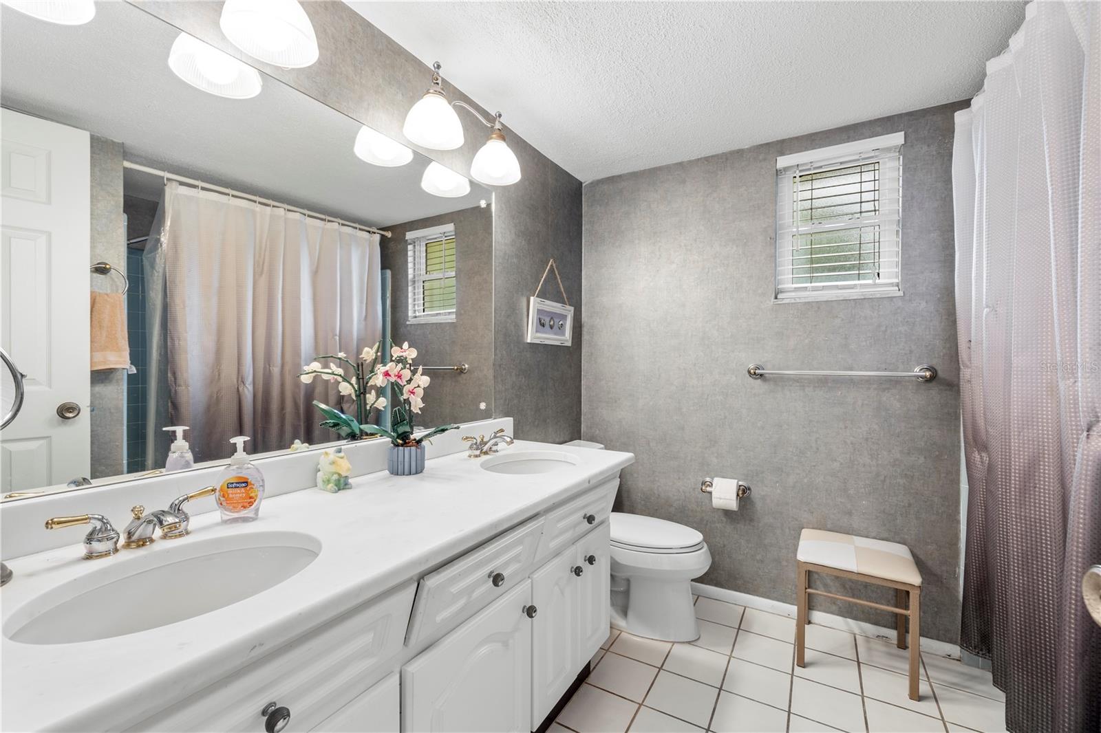 2215 BUENA VISTA DR, CLEARWATER, FL, 33764