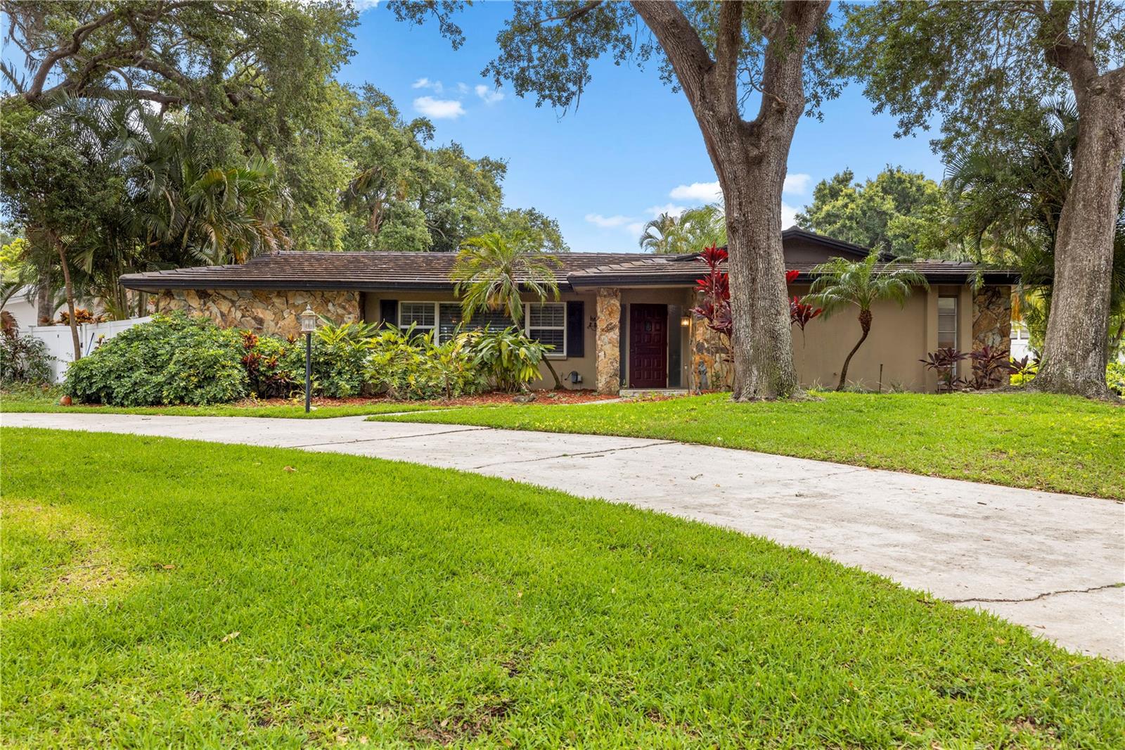 2215 BUENA VISTA DR, CLEARWATER, FL, 33764