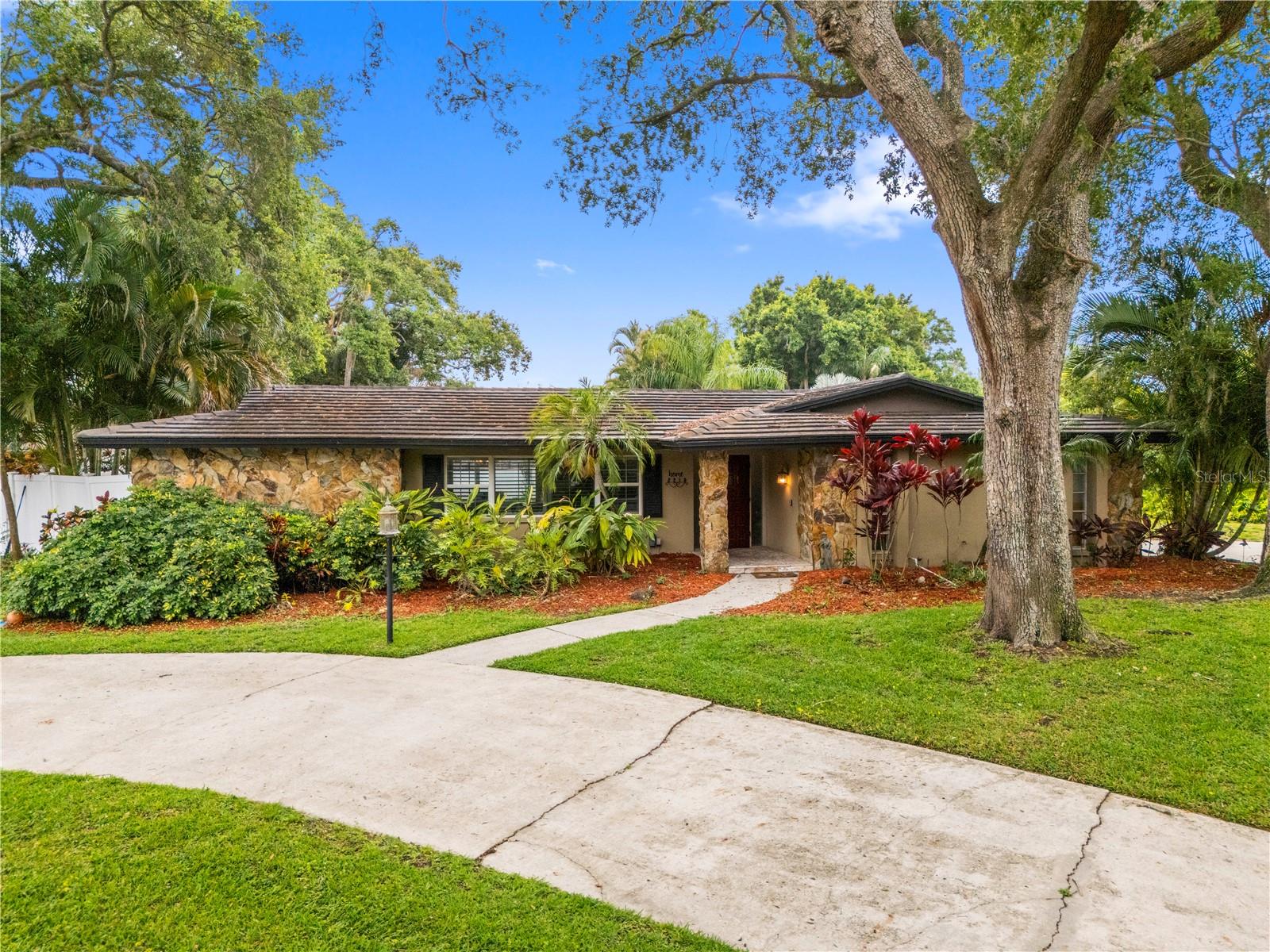 2215 BUENA VISTA DR, CLEARWATER, FL, 33764