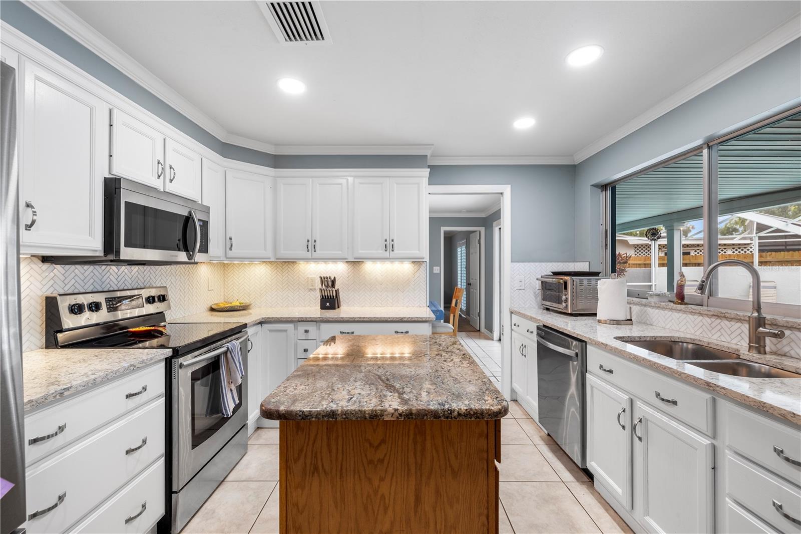 2215 BUENA VISTA DR, CLEARWATER, FL, 33764