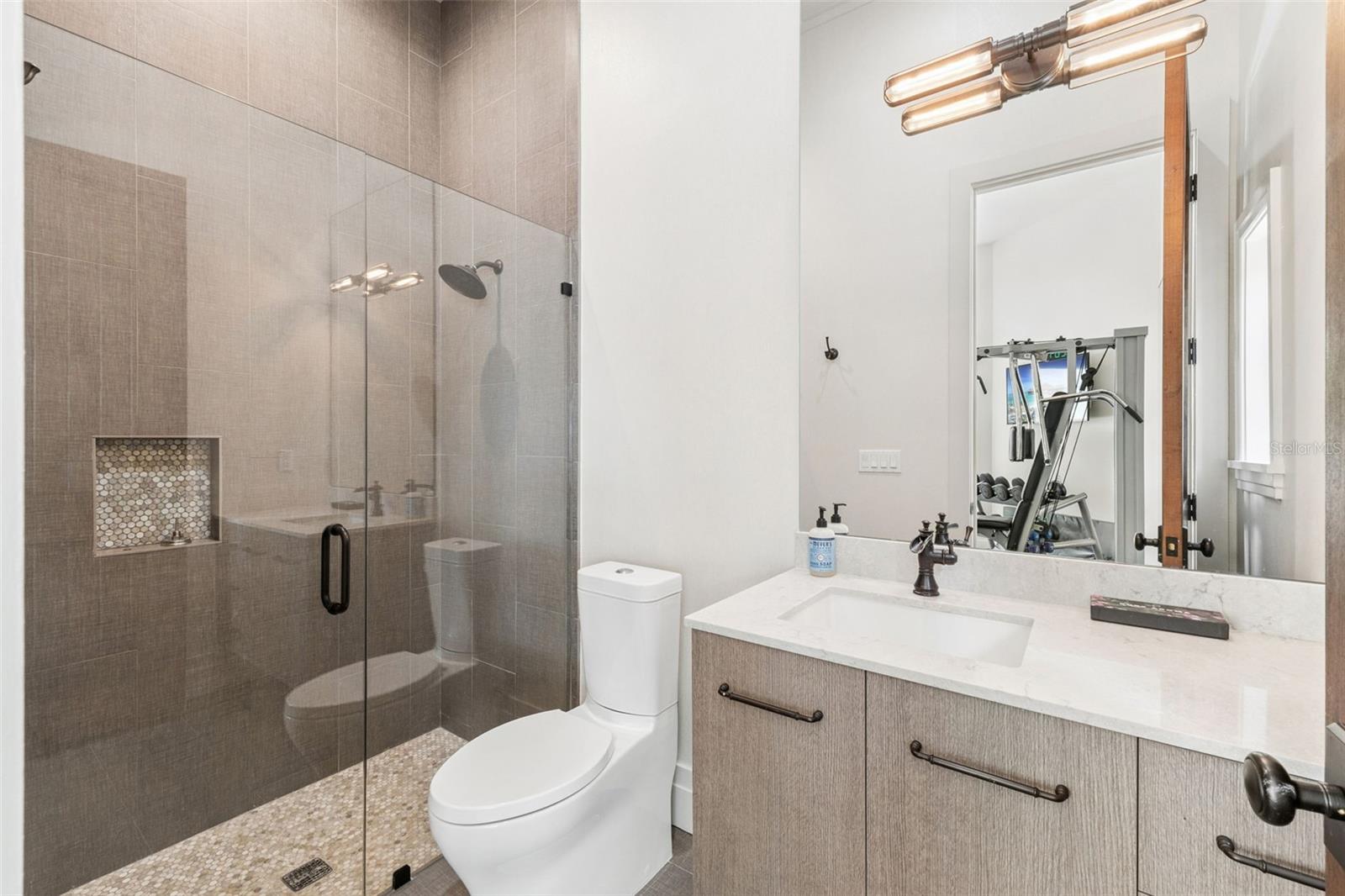 9236 BAY POINT DR, ORLANDO, FL, 32819