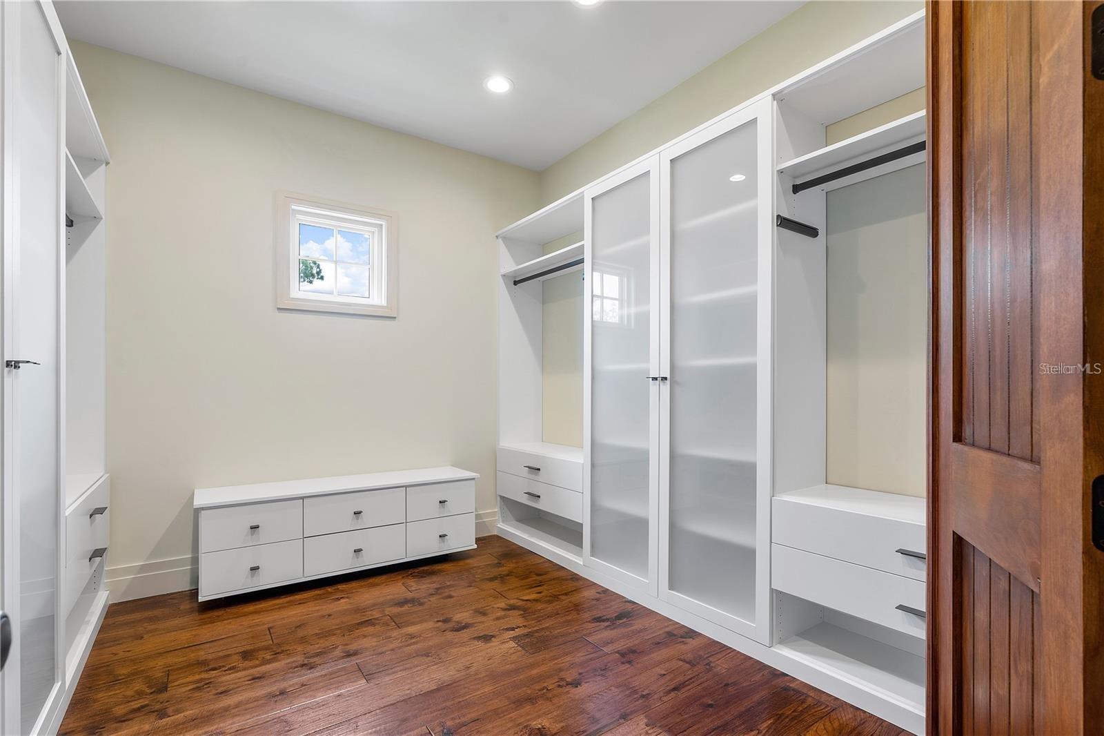 9236 BAY POINT DR, ORLANDO, FL, 32819