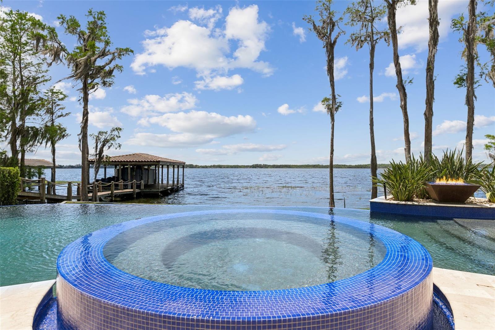 9236 BAY POINT DR, ORLANDO, FL, 32819