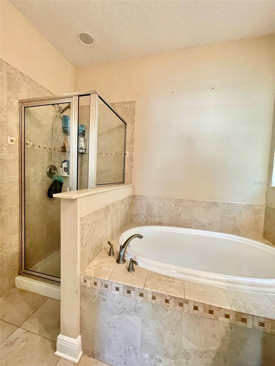7215 S SHAMROCK RD, TAMPA, FL, 33616