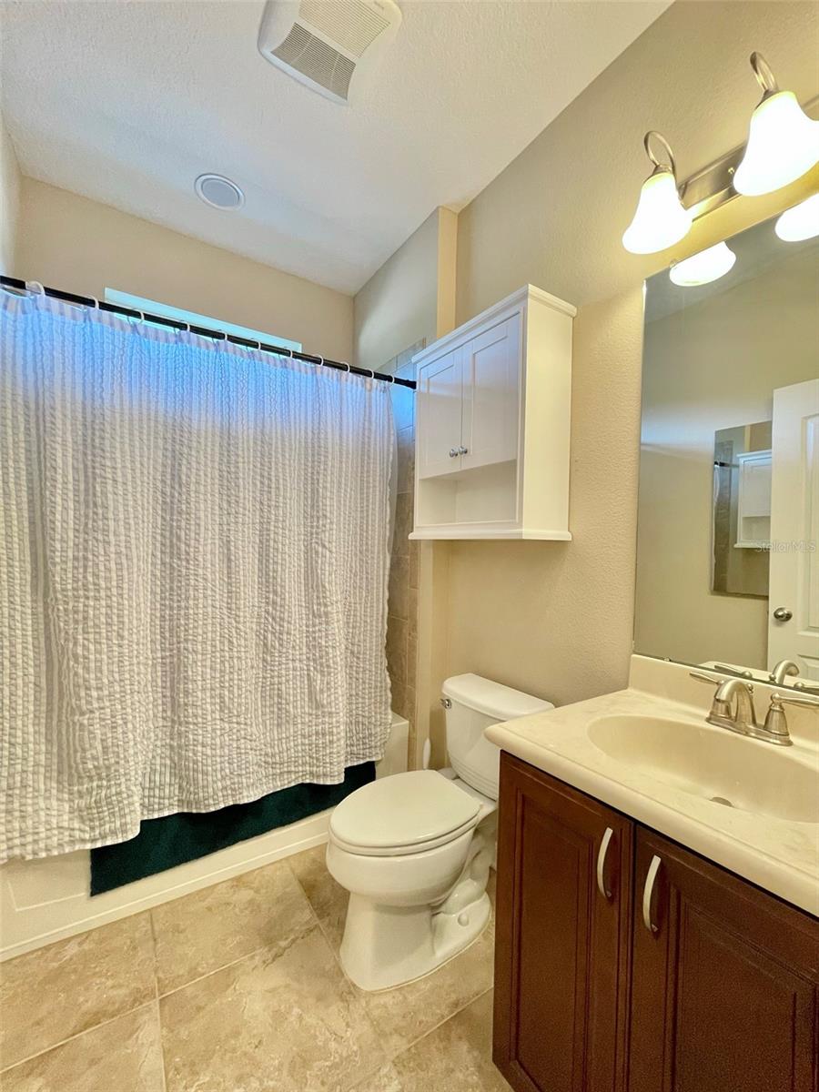 7215 S SHAMROCK RD, TAMPA, FL, 33616