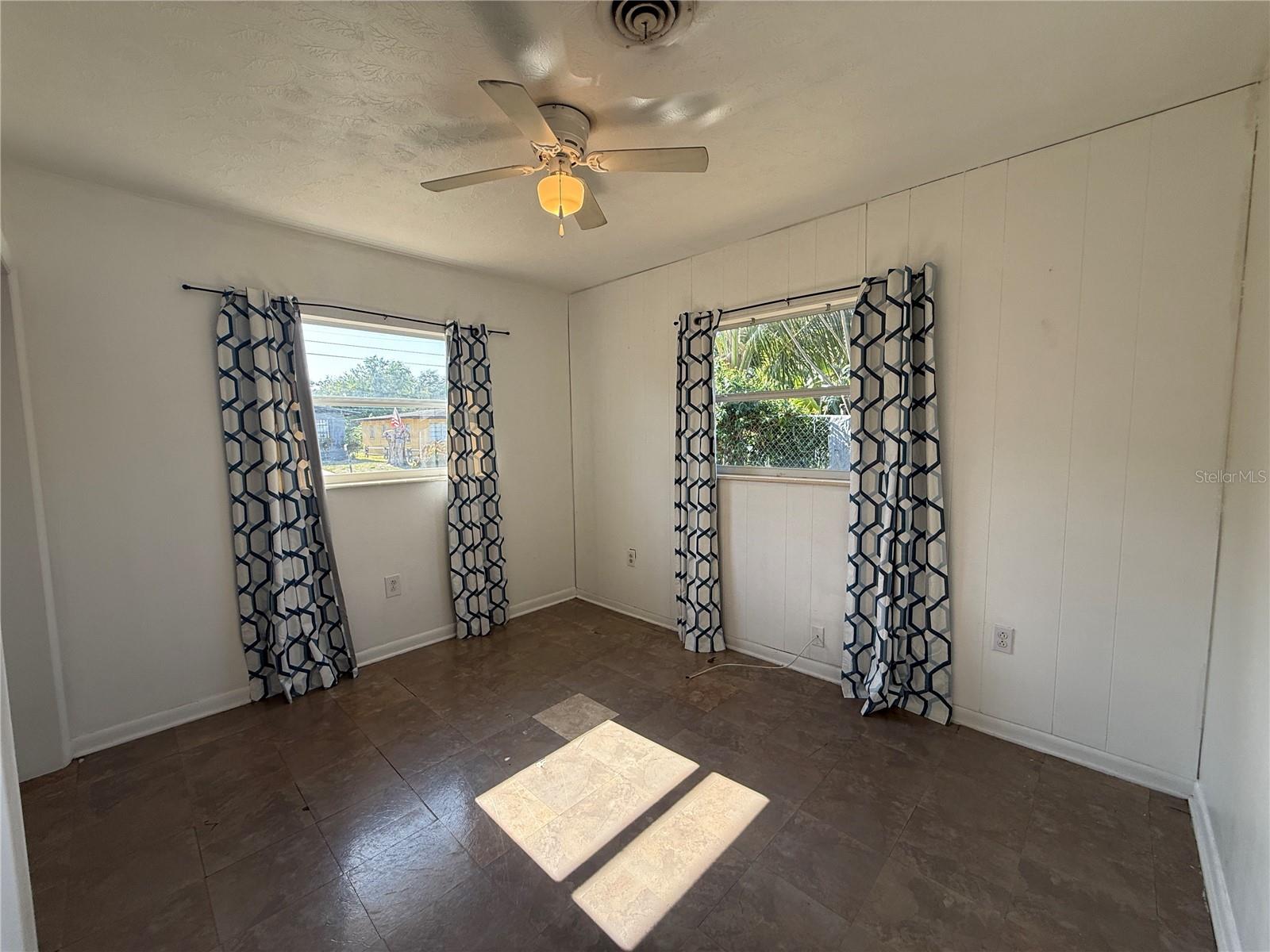 915 14TH ST E, BRADENTON, FL, 34208