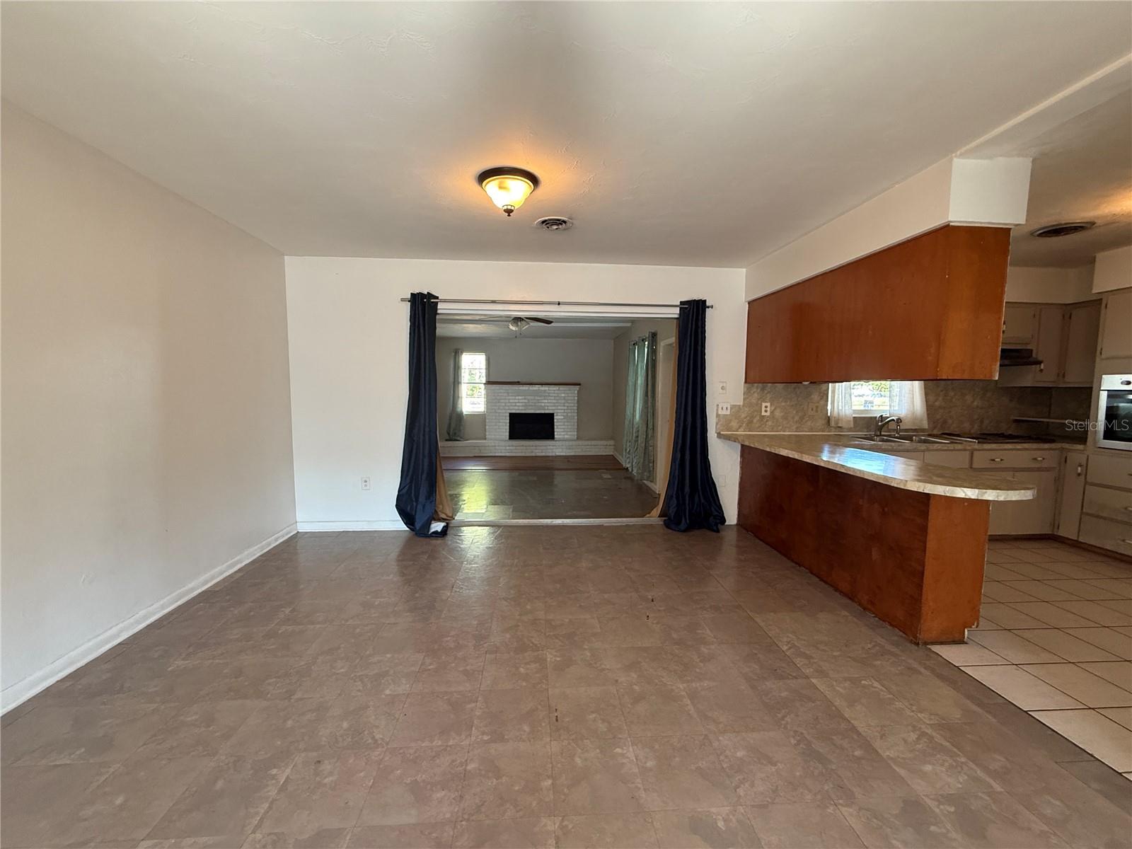915 14TH ST E, BRADENTON, FL, 34208