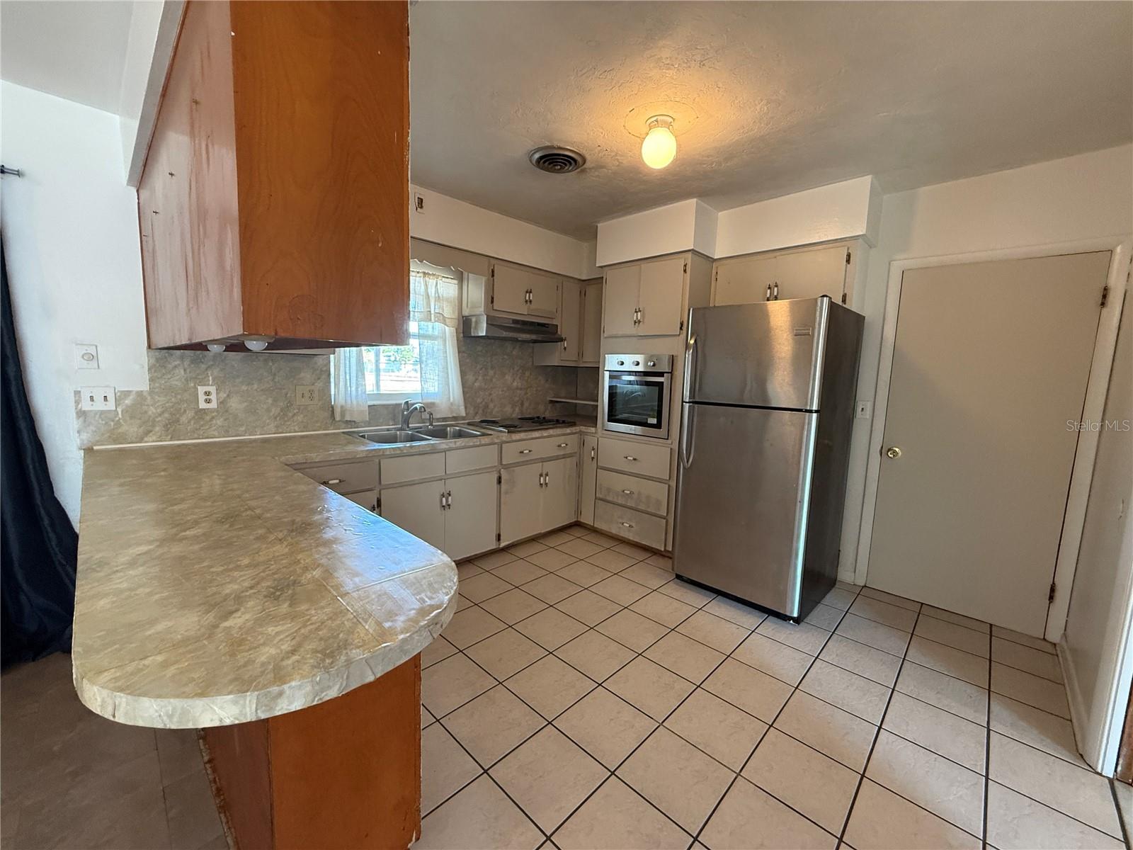 915 14TH ST E, BRADENTON, FL, 34208