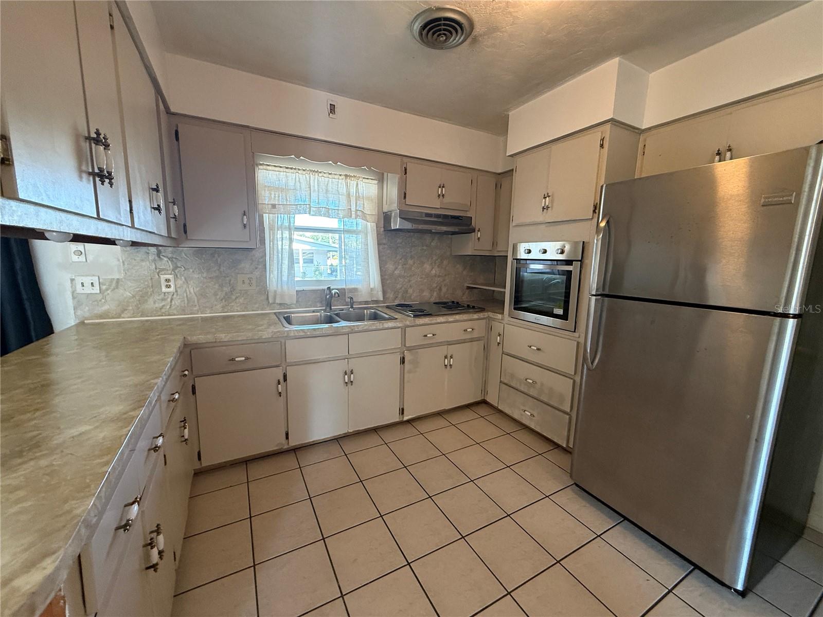 915 14TH ST E, BRADENTON, FL, 34208
