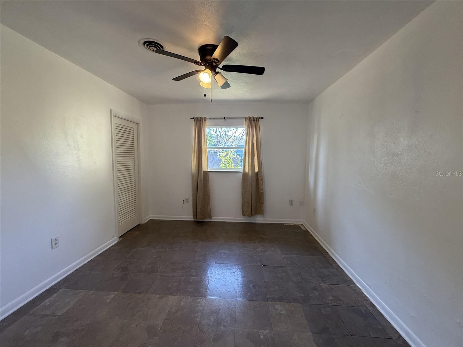 915 14TH ST E, BRADENTON, FL, 34208