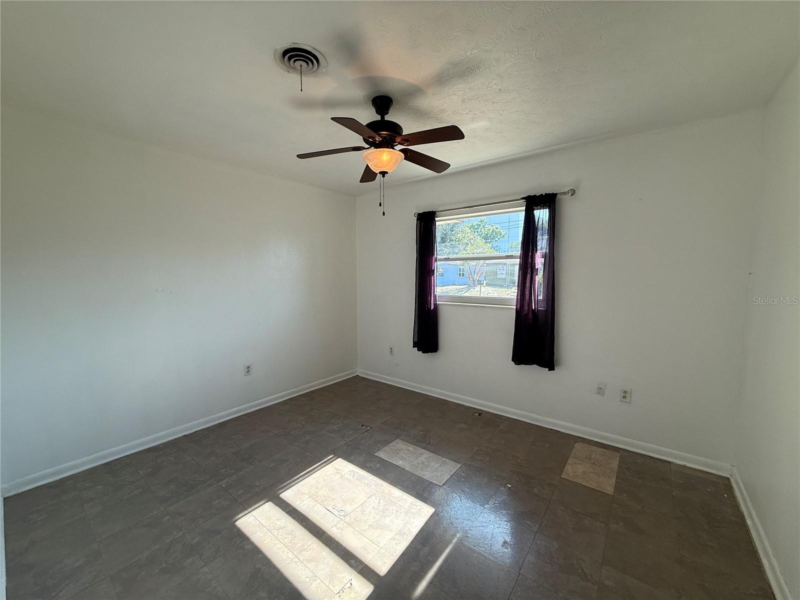 915 14TH ST E, BRADENTON, FL, 34208