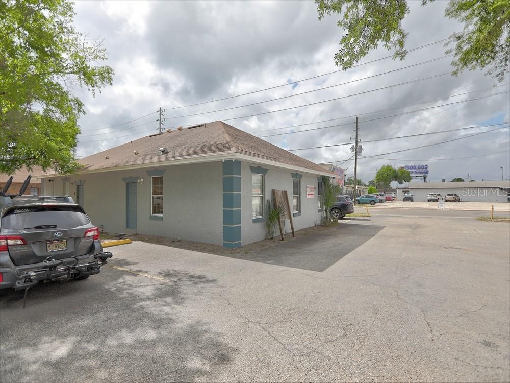 631 E OAK RIDGE RD, ORLANDO, FL, 32809
