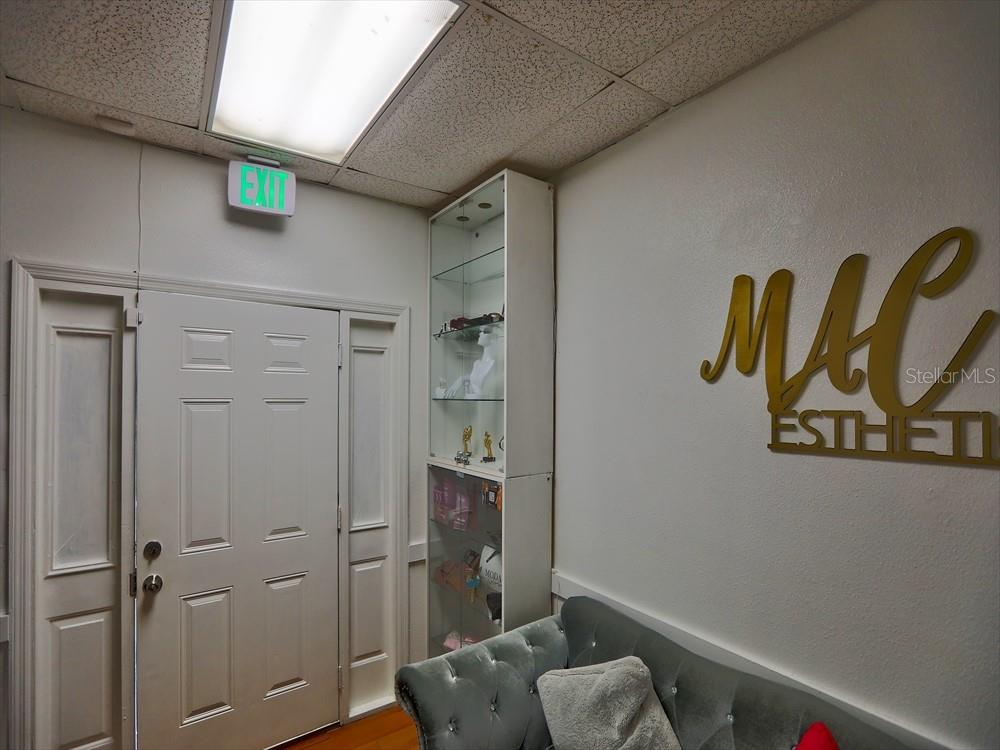 631 E OAK RIDGE RD, ORLANDO, FL, 32809