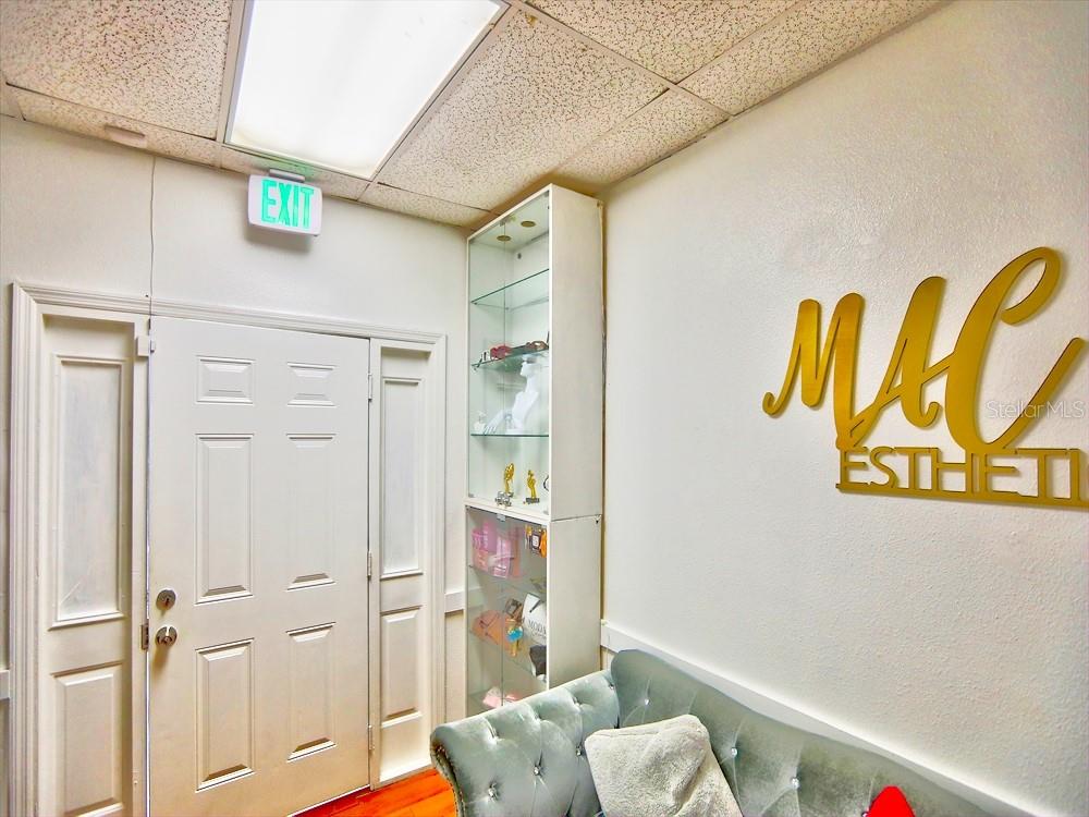 631 E OAK RIDGE RD, ORLANDO, FL, 32809