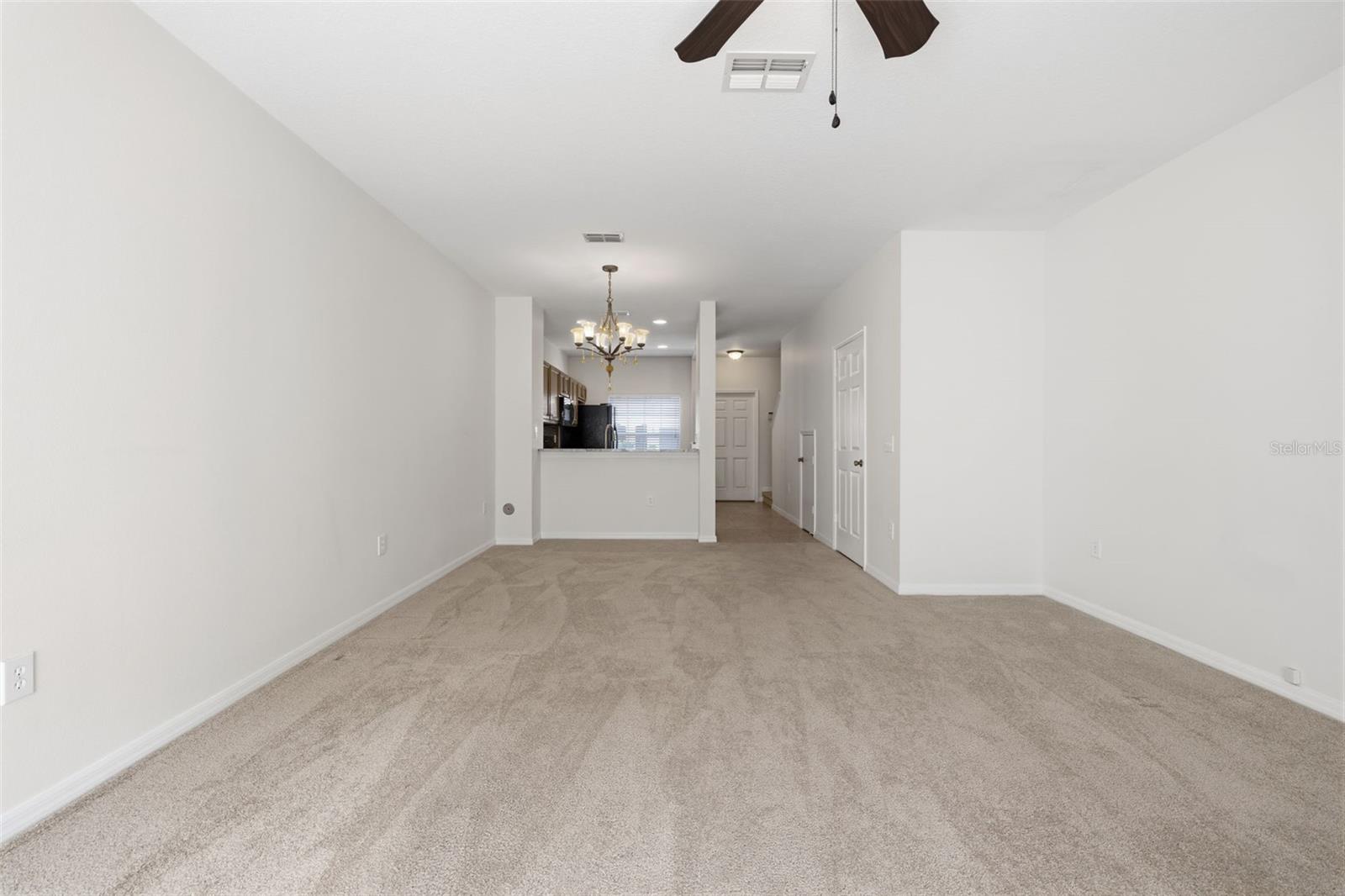 8545 TRAIL WIND DR, TAMPA, FL, 33647
