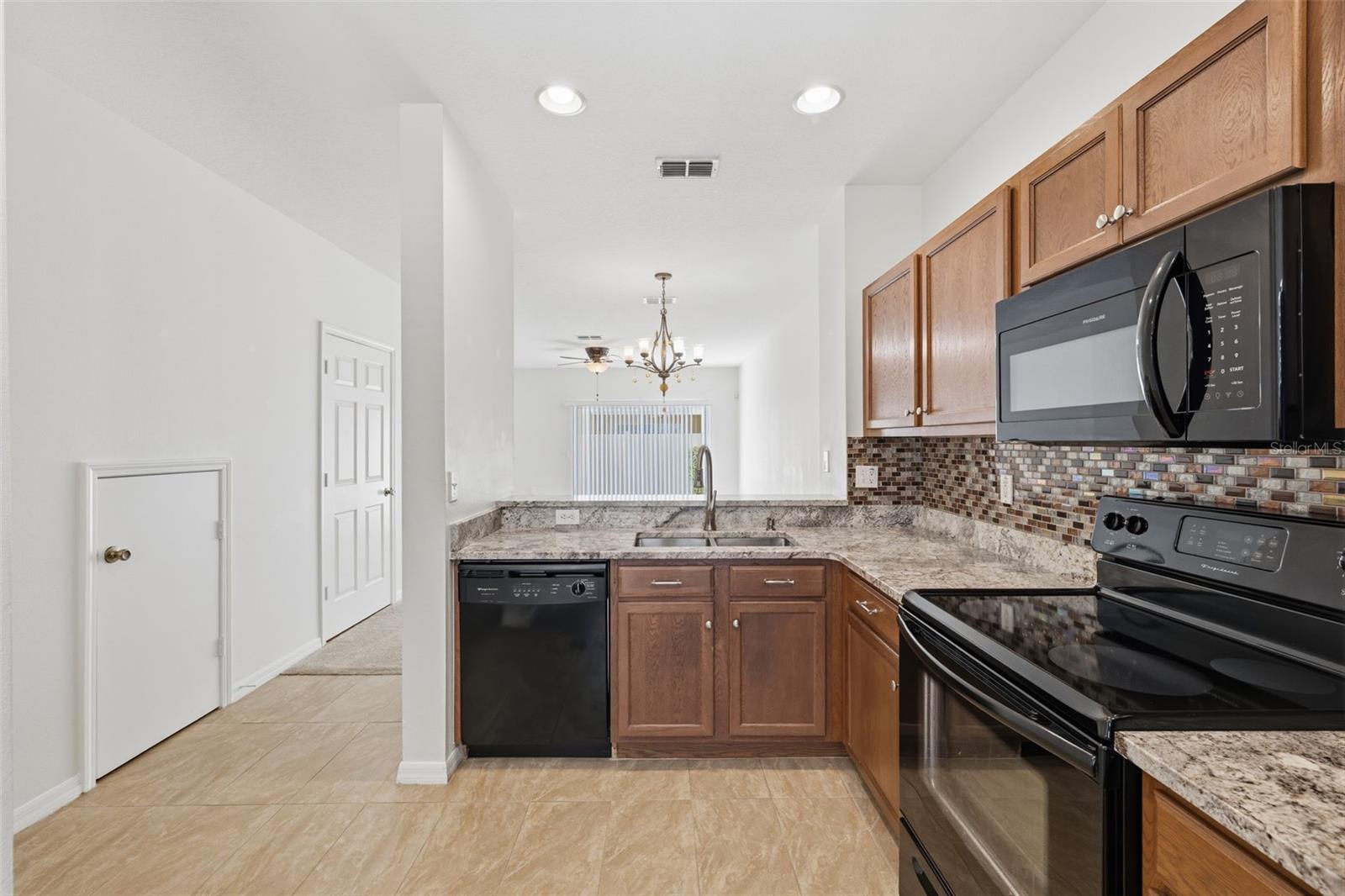 8545 TRAIL WIND DR, TAMPA, FL, 33647