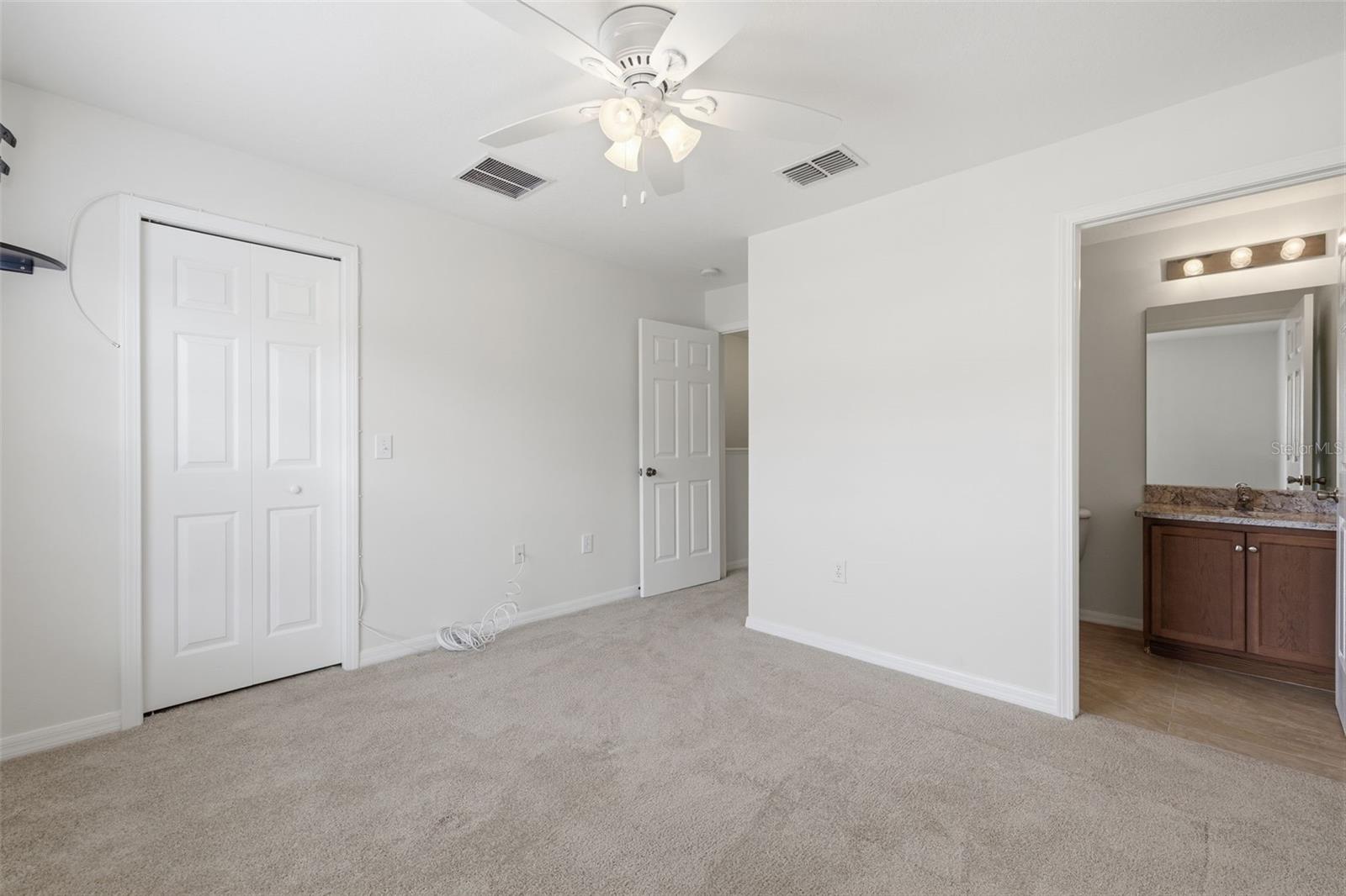 8545 TRAIL WIND DR, TAMPA, FL, 33647