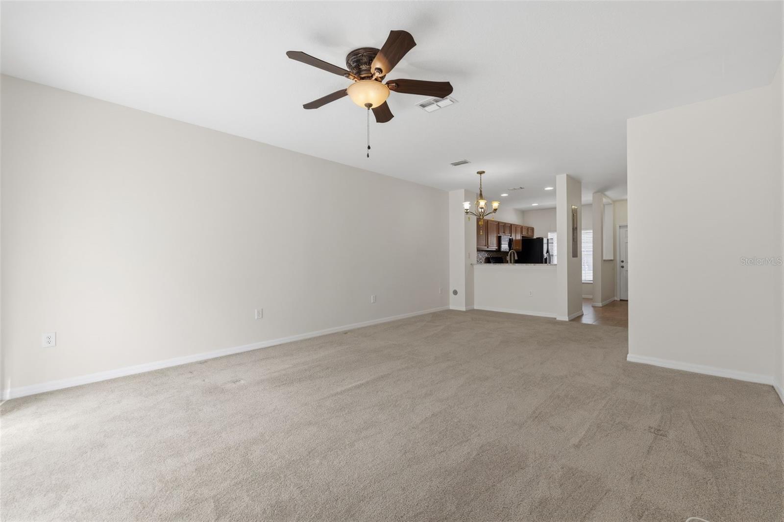 8545 TRAIL WIND DR, TAMPA, FL, 33647