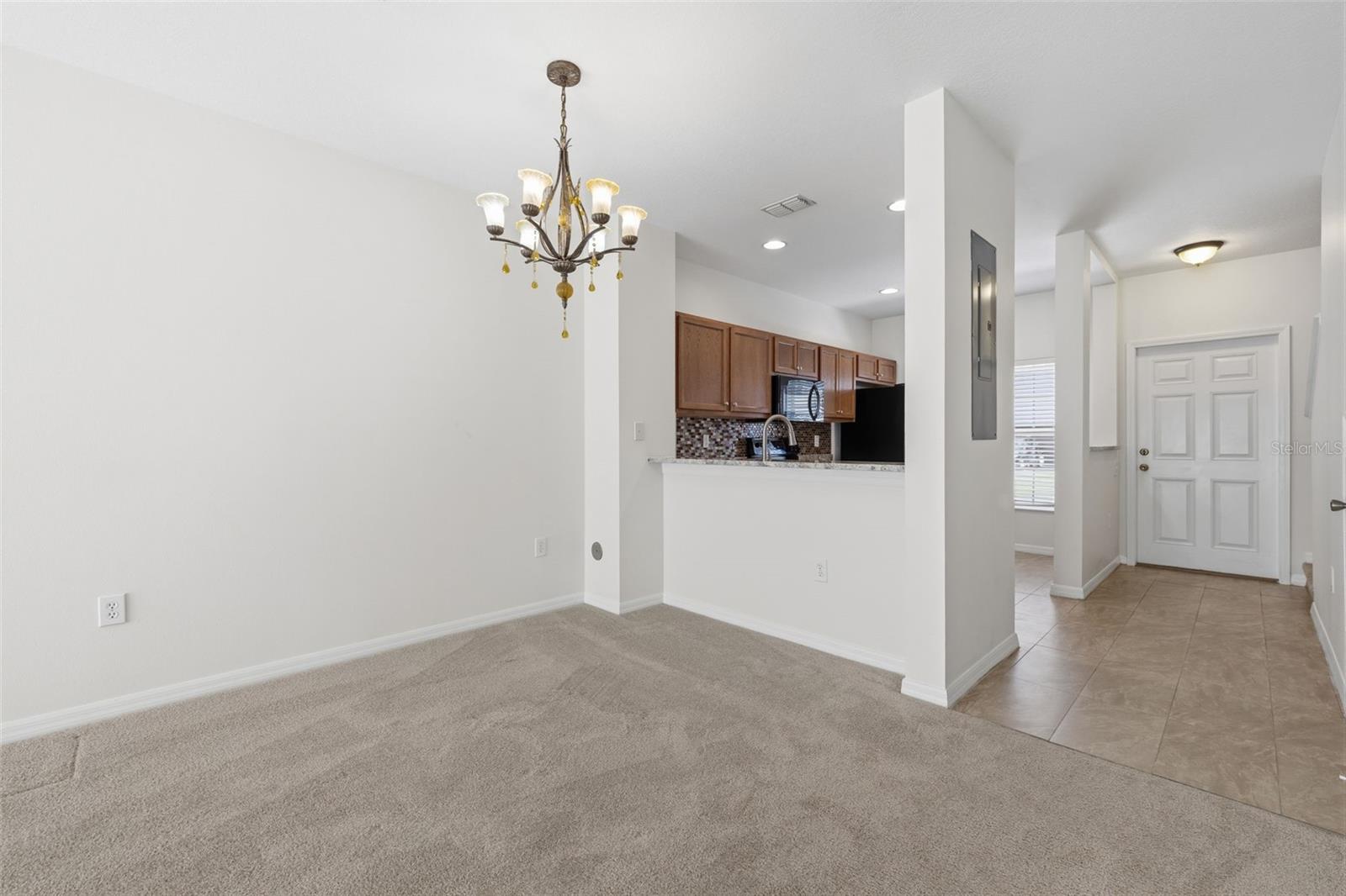 8545 TRAIL WIND DR, TAMPA, FL, 33647
