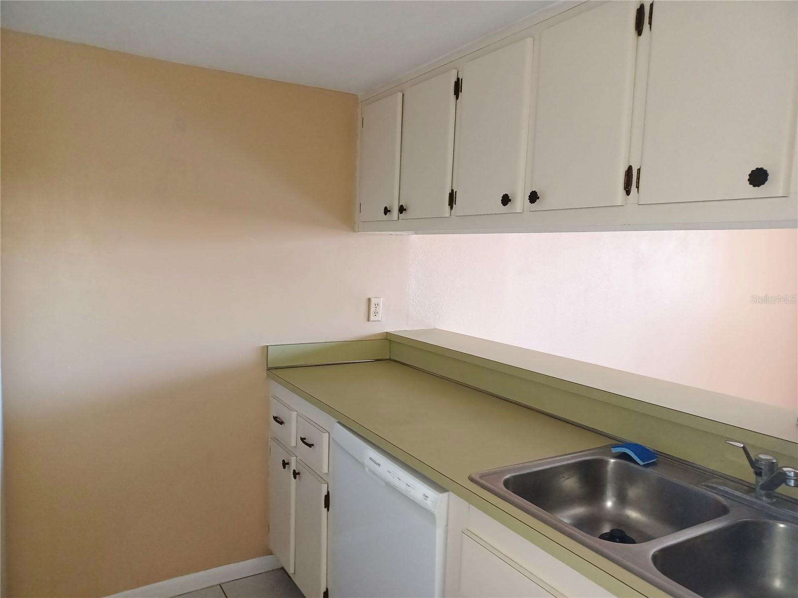 2525 W BAY DR #B22, LARGO, FL, 33770
