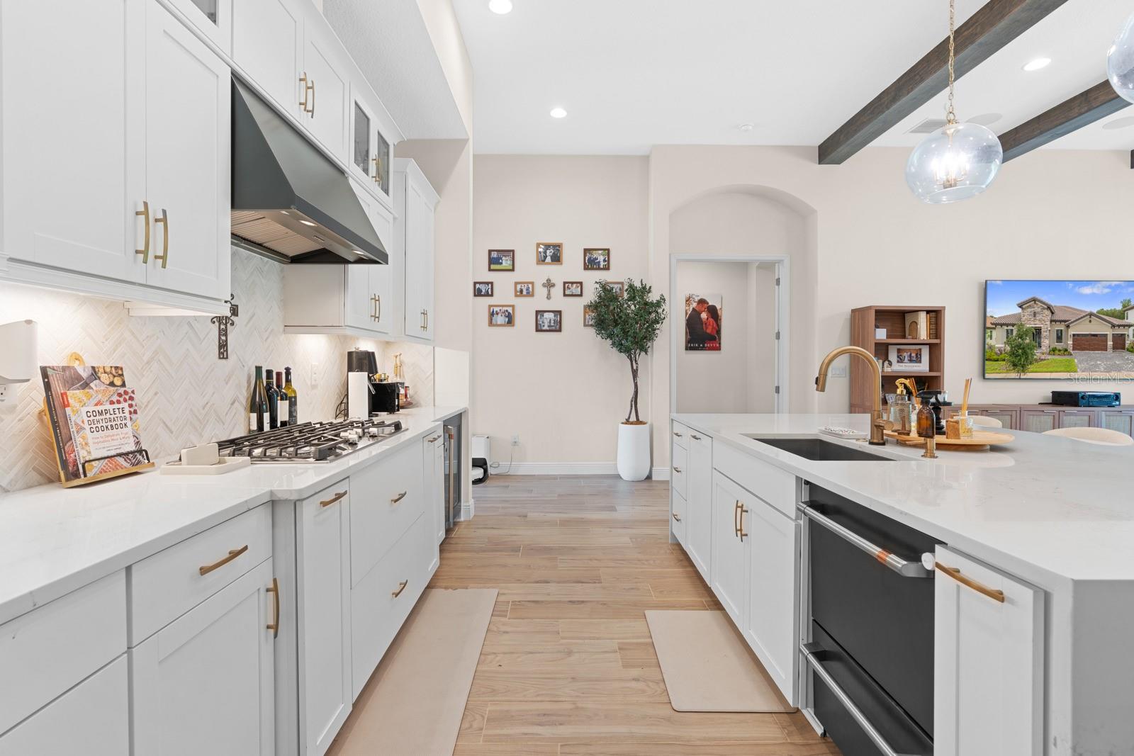 14544 SWISS BRIDGE DR, LITHIA, FL, 33547