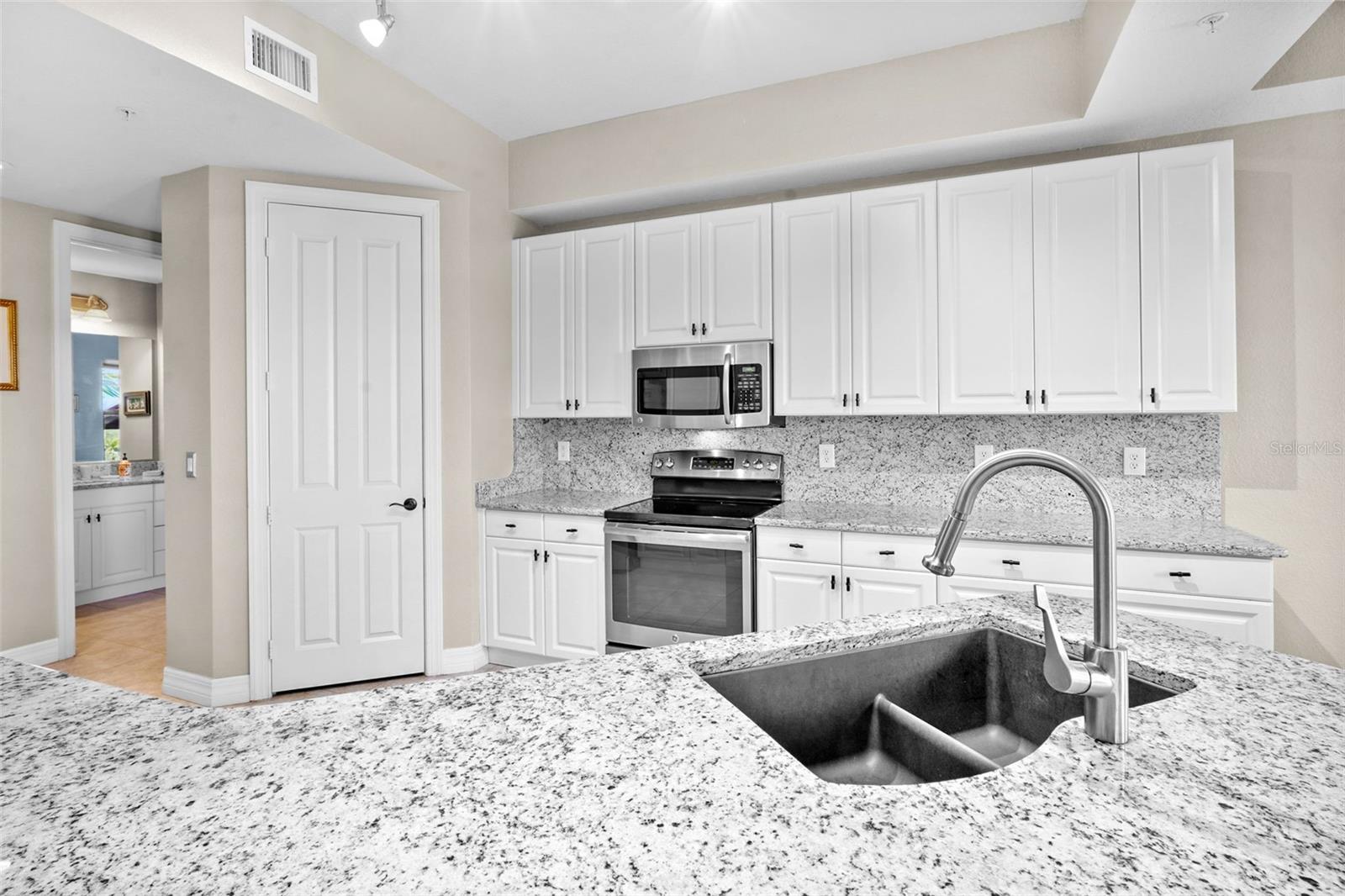 98 VIVANTE BLVD #410, PUNTA GORDA, FL, 33950