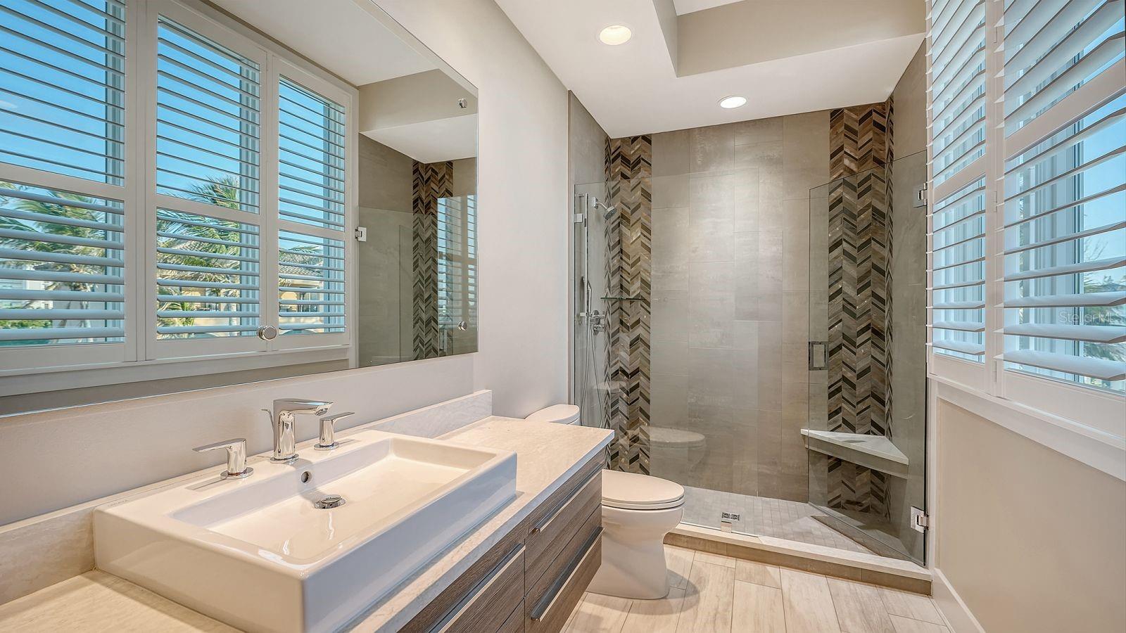 9200 BLIND PASS RD, SARASOTA, FL, 34242