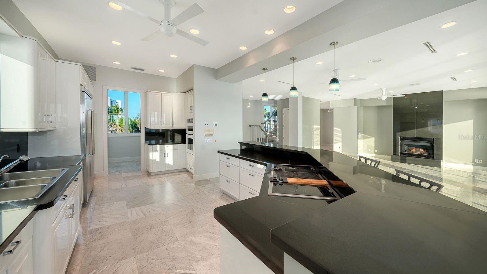 9200 BLIND PASS RD, SARASOTA, FL, 34242