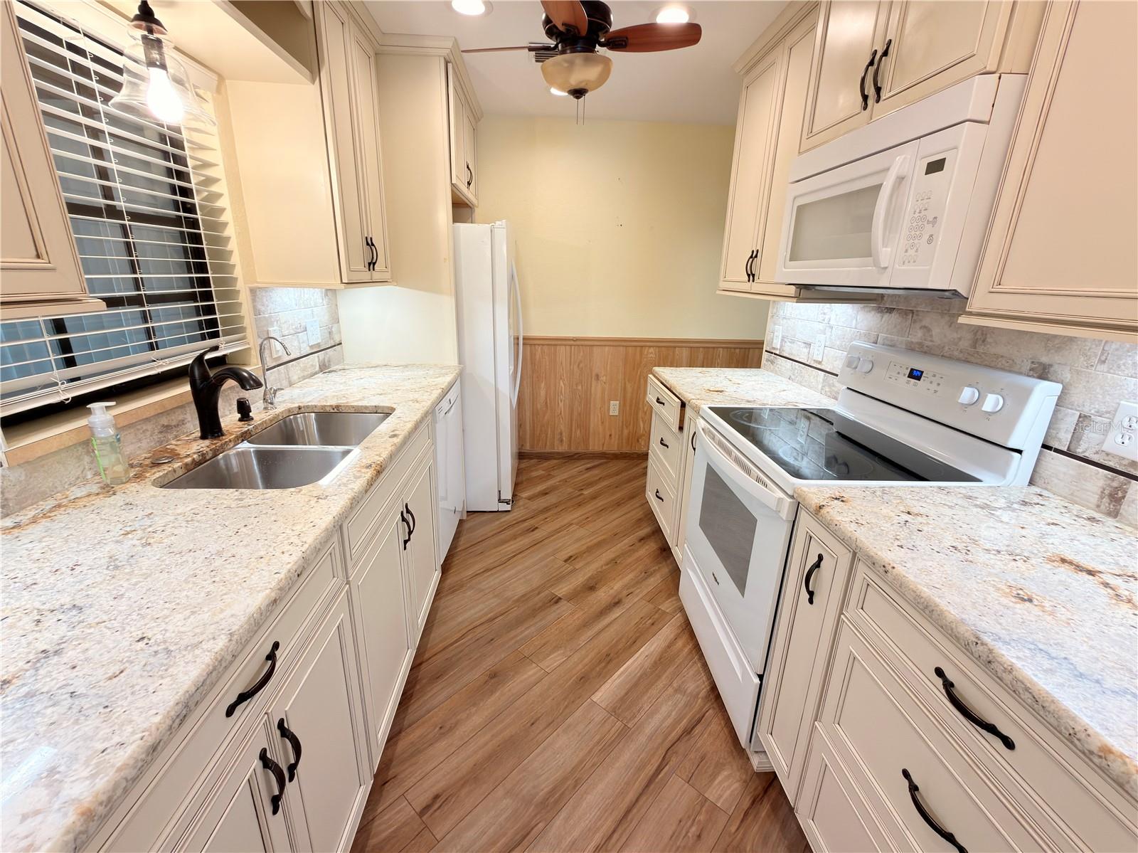 1241 SHAMROCK DR, SEBRING, FL, 33875