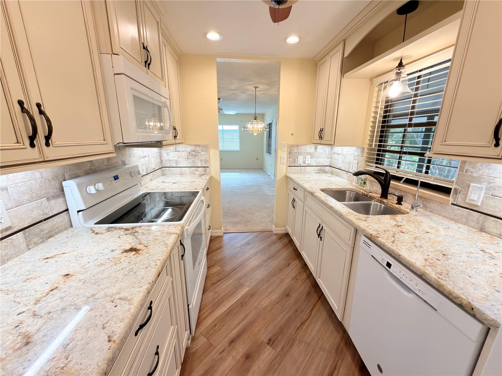 1241 SHAMROCK DR, SEBRING, FL, 33875