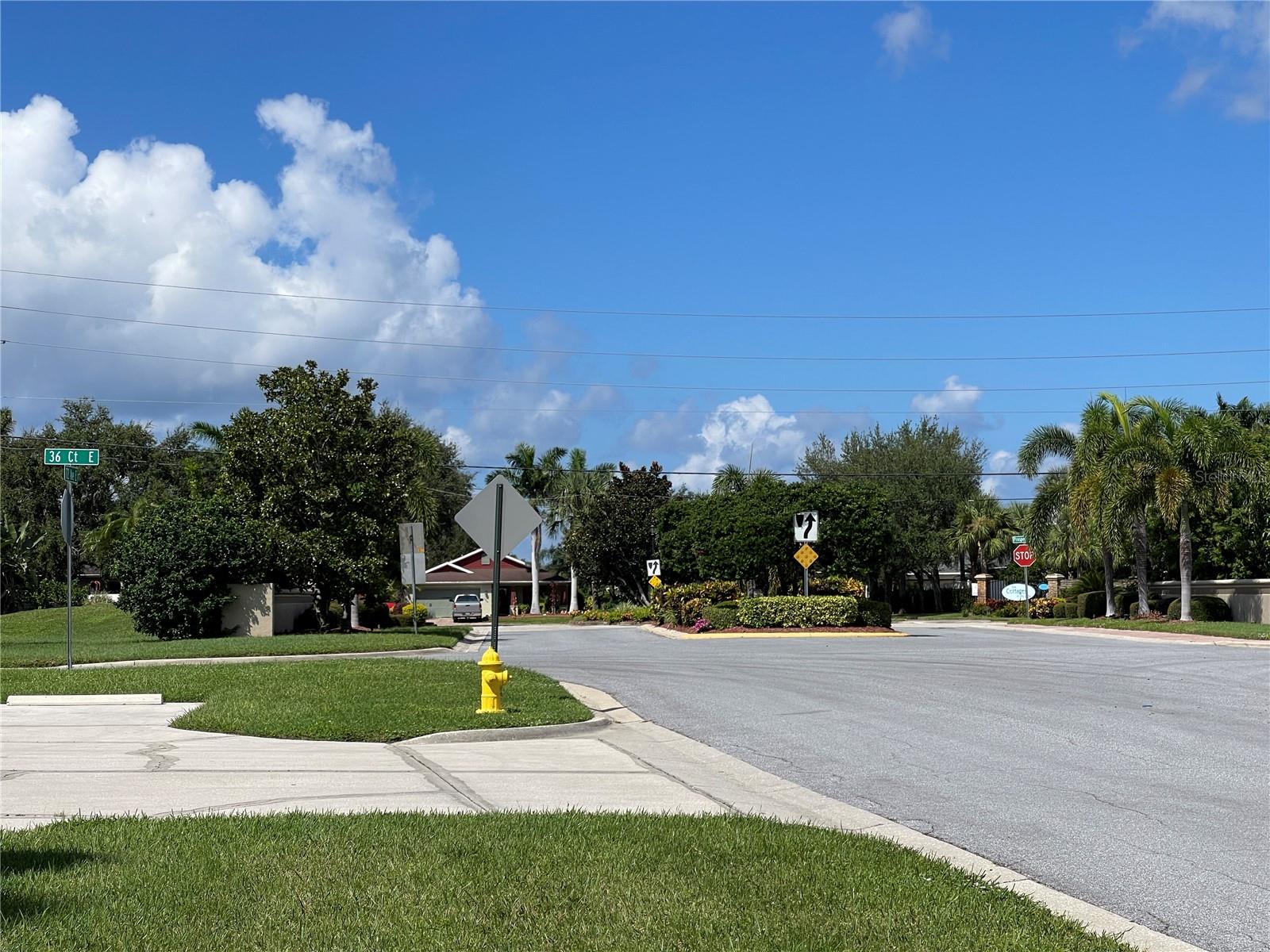3724 71ST TER E, SARASOTA, FL, 34243