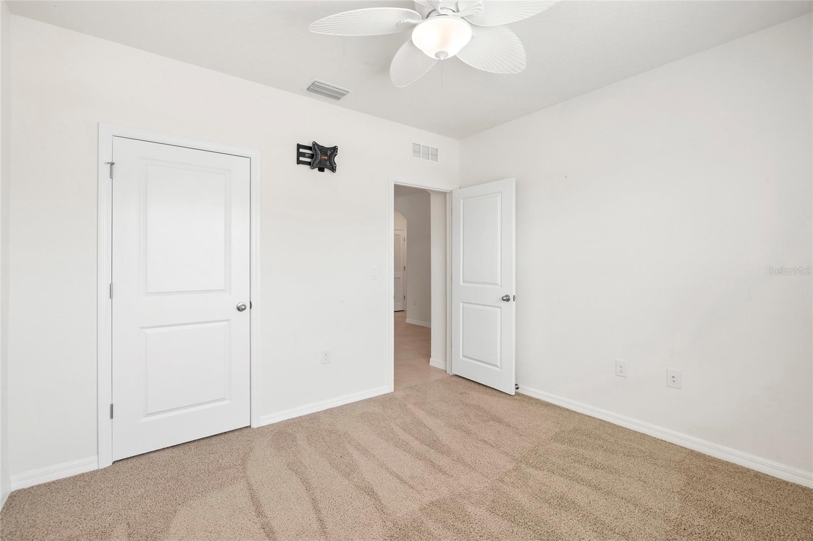 1523 GLEN GROVE LOOP, WESLEY CHAPEL, FL, 33543