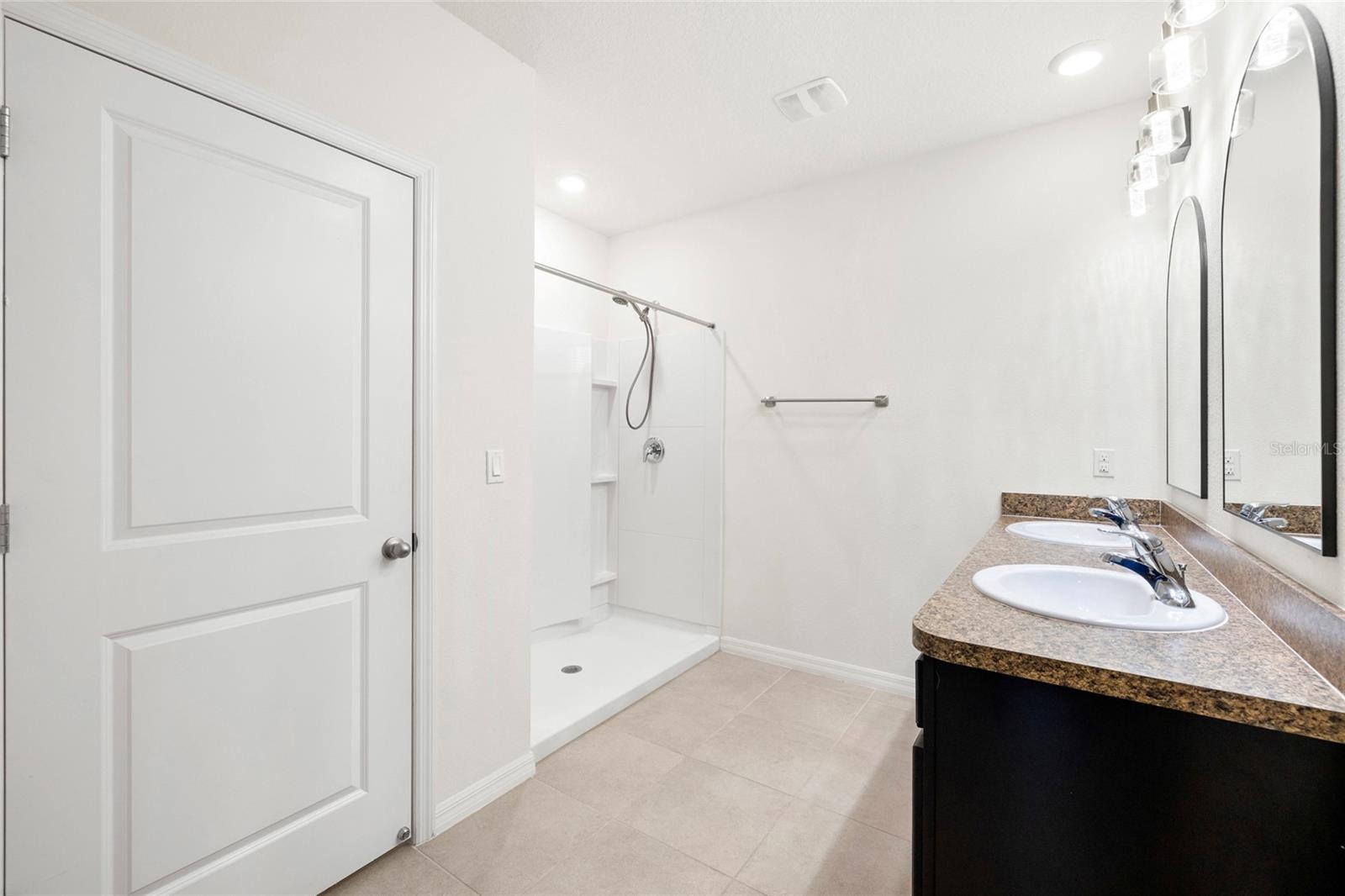 1523 GLEN GROVE LOOP, WESLEY CHAPEL, FL, 33543