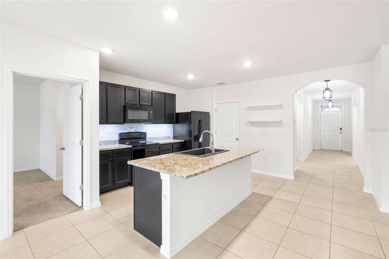 1523 GLEN GROVE LOOP, WESLEY CHAPEL, FL, 33543