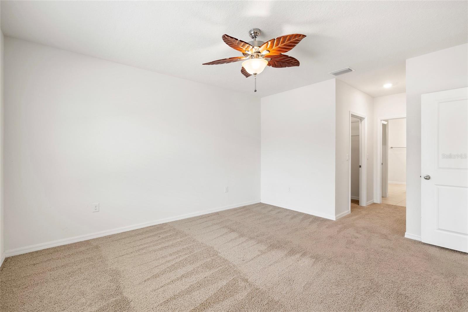 1523 GLEN GROVE LOOP, WESLEY CHAPEL, FL, 33543
