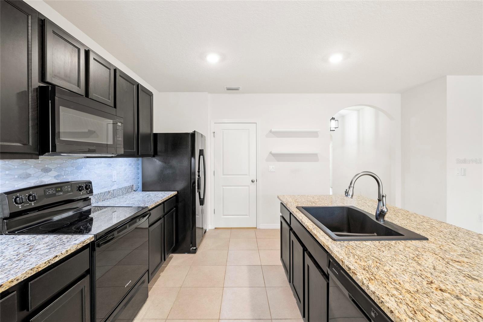 1523 GLEN GROVE LOOP, WESLEY CHAPEL, FL, 33543