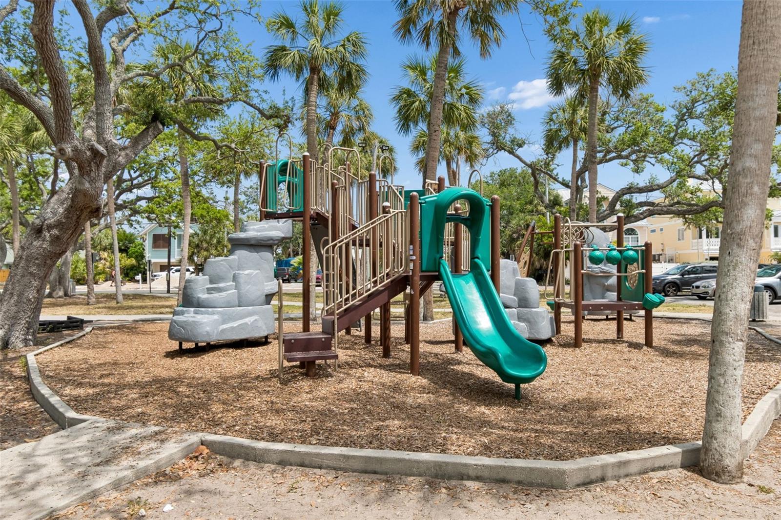 318 LA HACIENDA DR, INDIAN ROCKS BEACH, FL, 33785