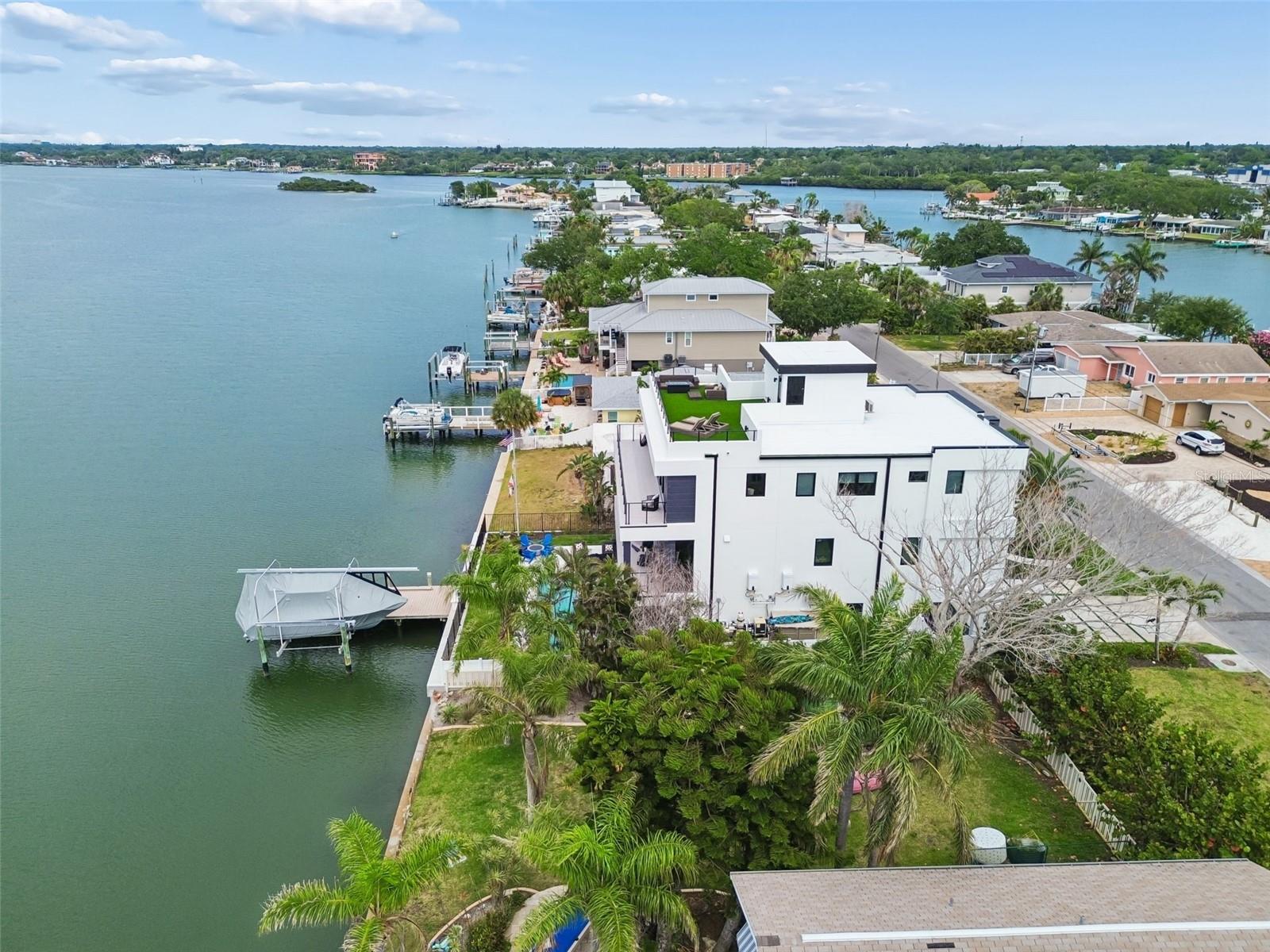 318 LA HACIENDA DR, INDIAN ROCKS BEACH, FL, 33785