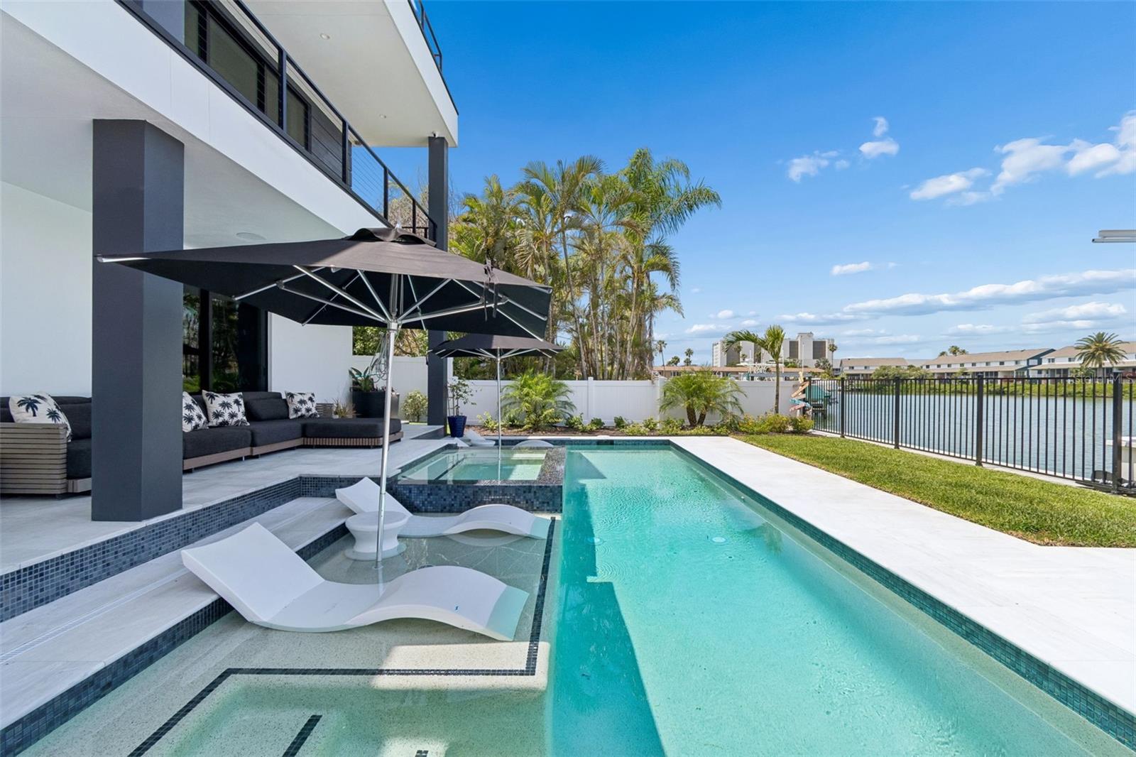 318 LA HACIENDA DR, INDIAN ROCKS BEACH, FL, 33785