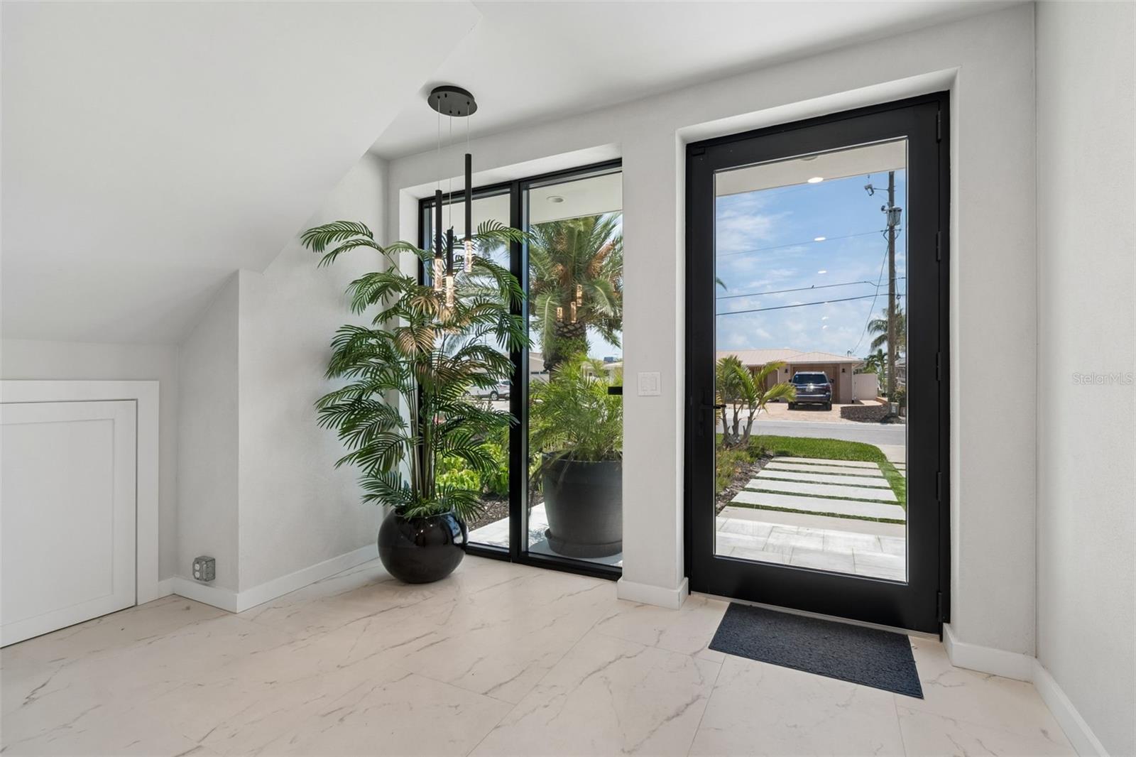 318 LA HACIENDA DR, INDIAN ROCKS BEACH, FL, 33785